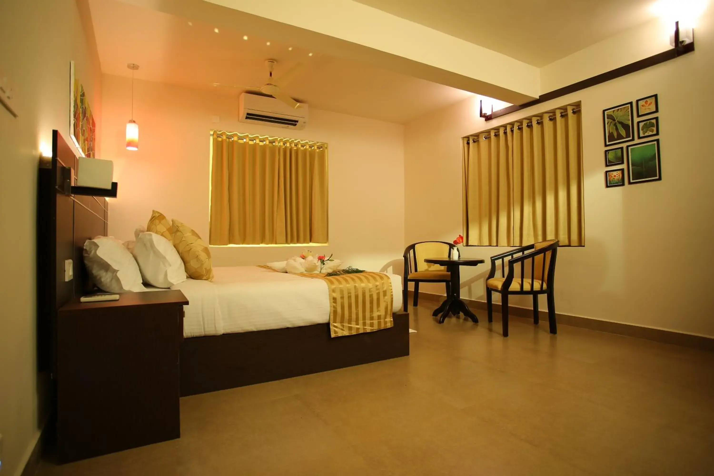 Photo of the whole room, Bed in The Leaf Munnar Photo of the whole room, Bed in The Leaf Munnar