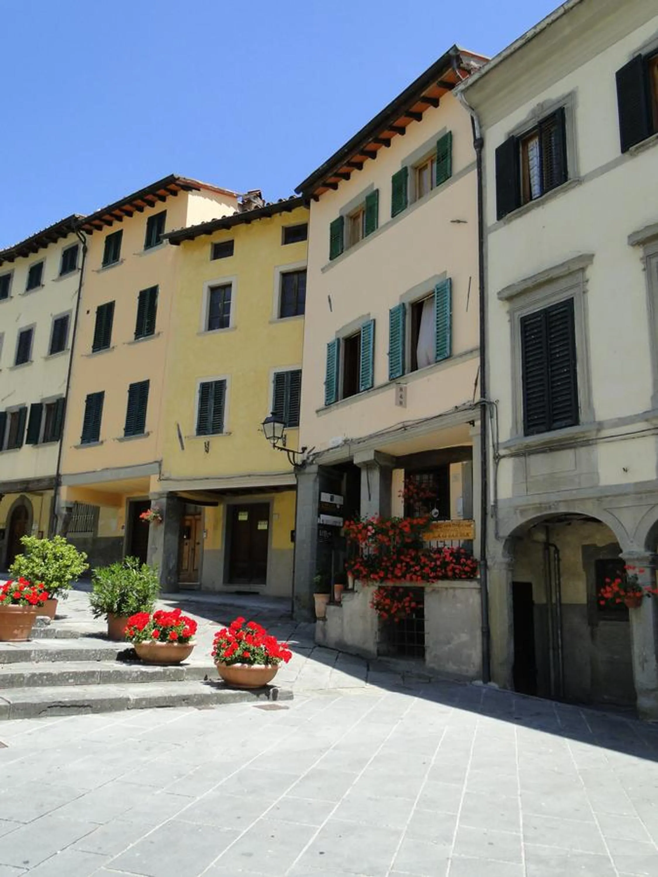 Facade/entrance in La Guardia B&B