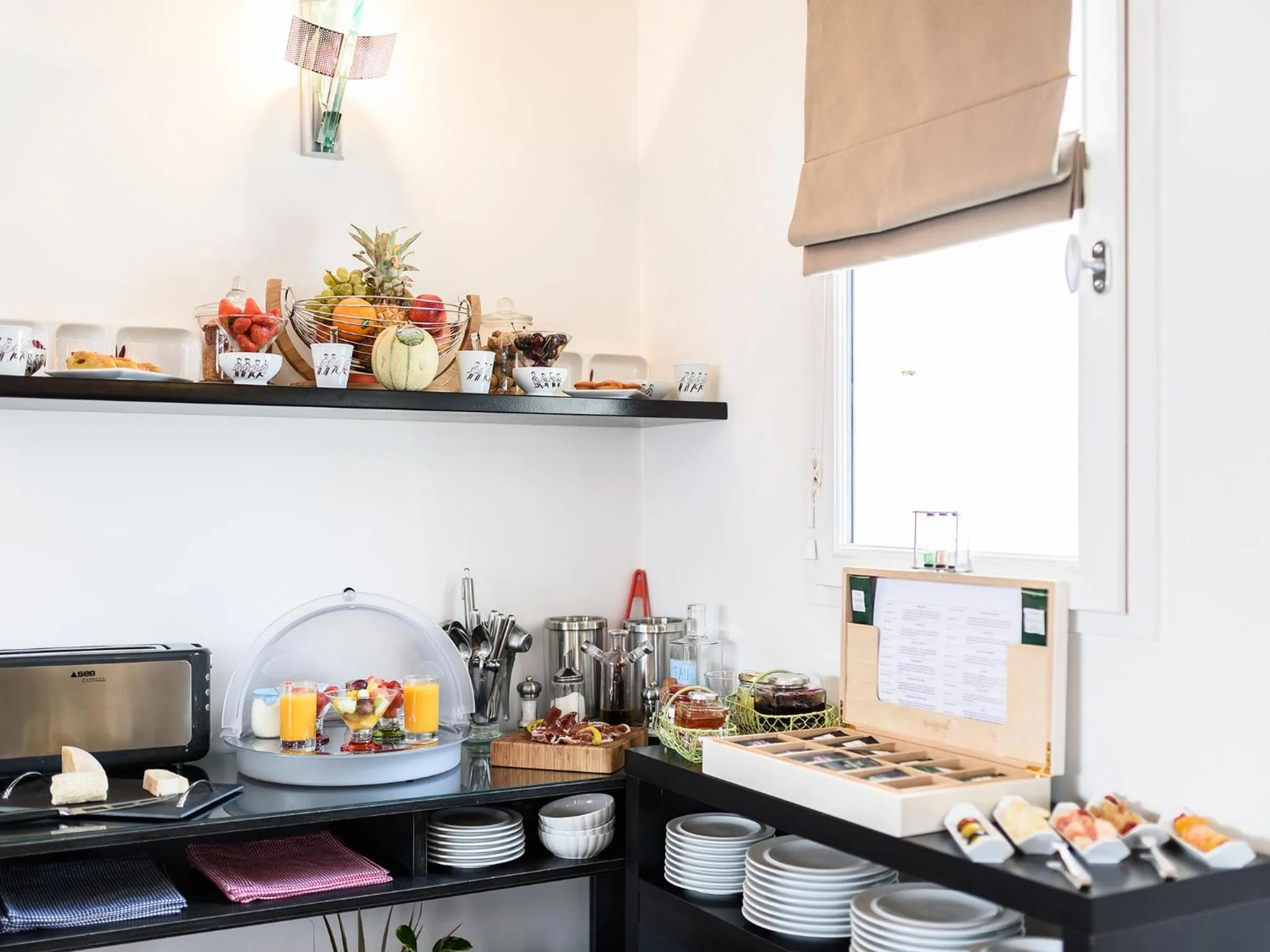 Food and drinks in Hotel Les Almadies - Coeur de Ville