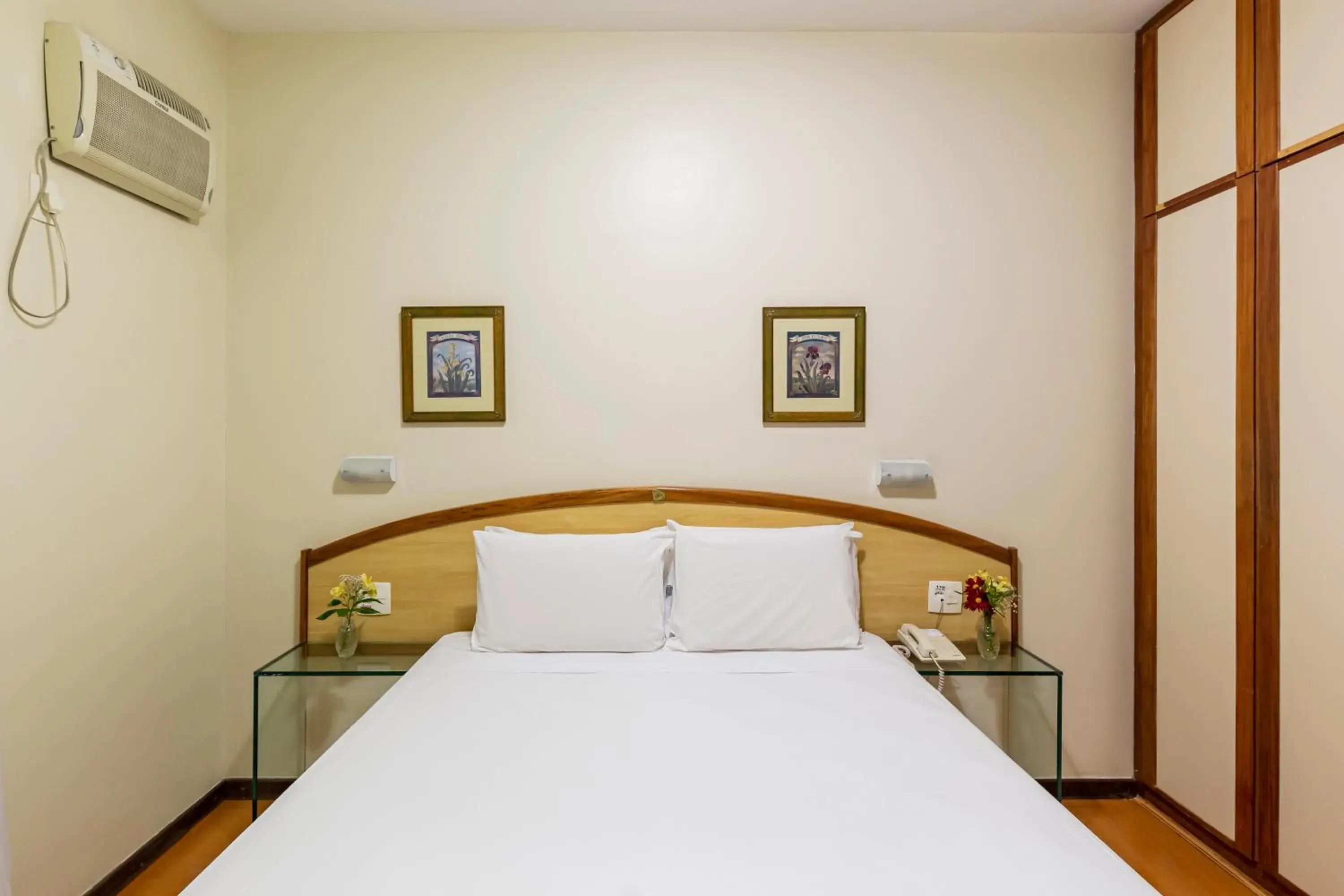 Bed in Max Savassi Apart Service Bed in Max Savassi Apart Service