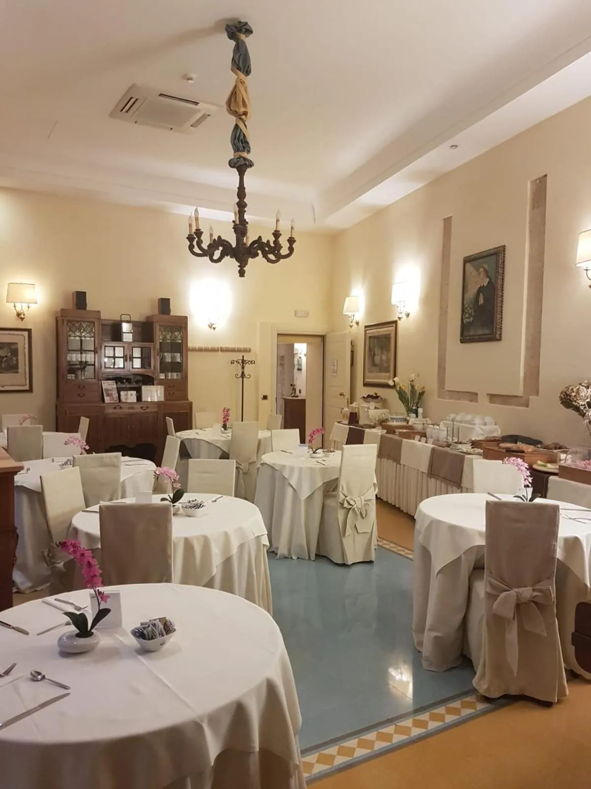 Restaurant/places to eat in Domus Mariae Benessere