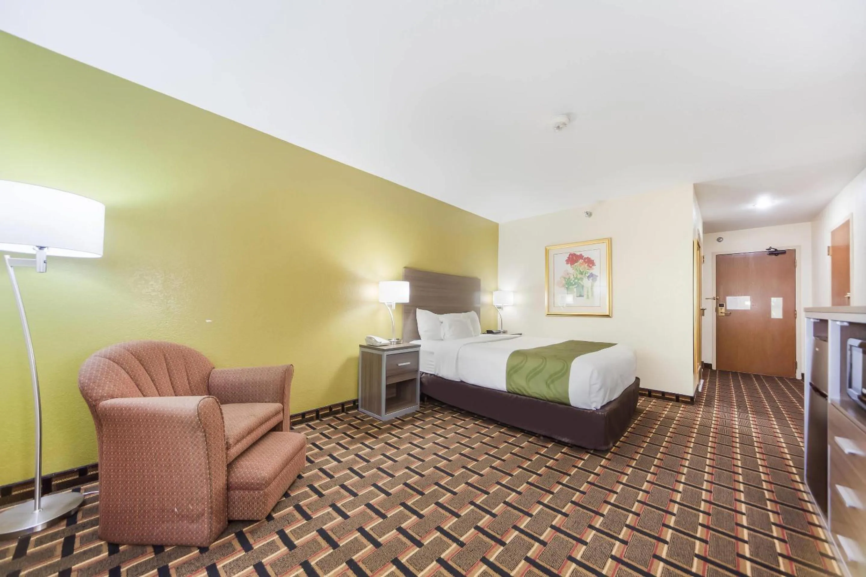 Bedroom, Bed in Quality Inn Lincoln Cornhusker