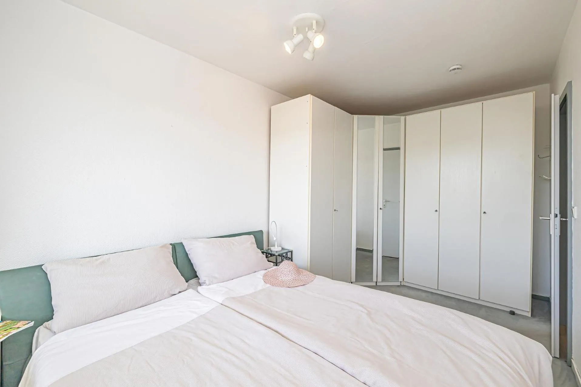 Bedroom, Bed in fewo1846 - Del Mar - komfortable 2-Zimmer-Wohnung mit Balkon im 7 OG