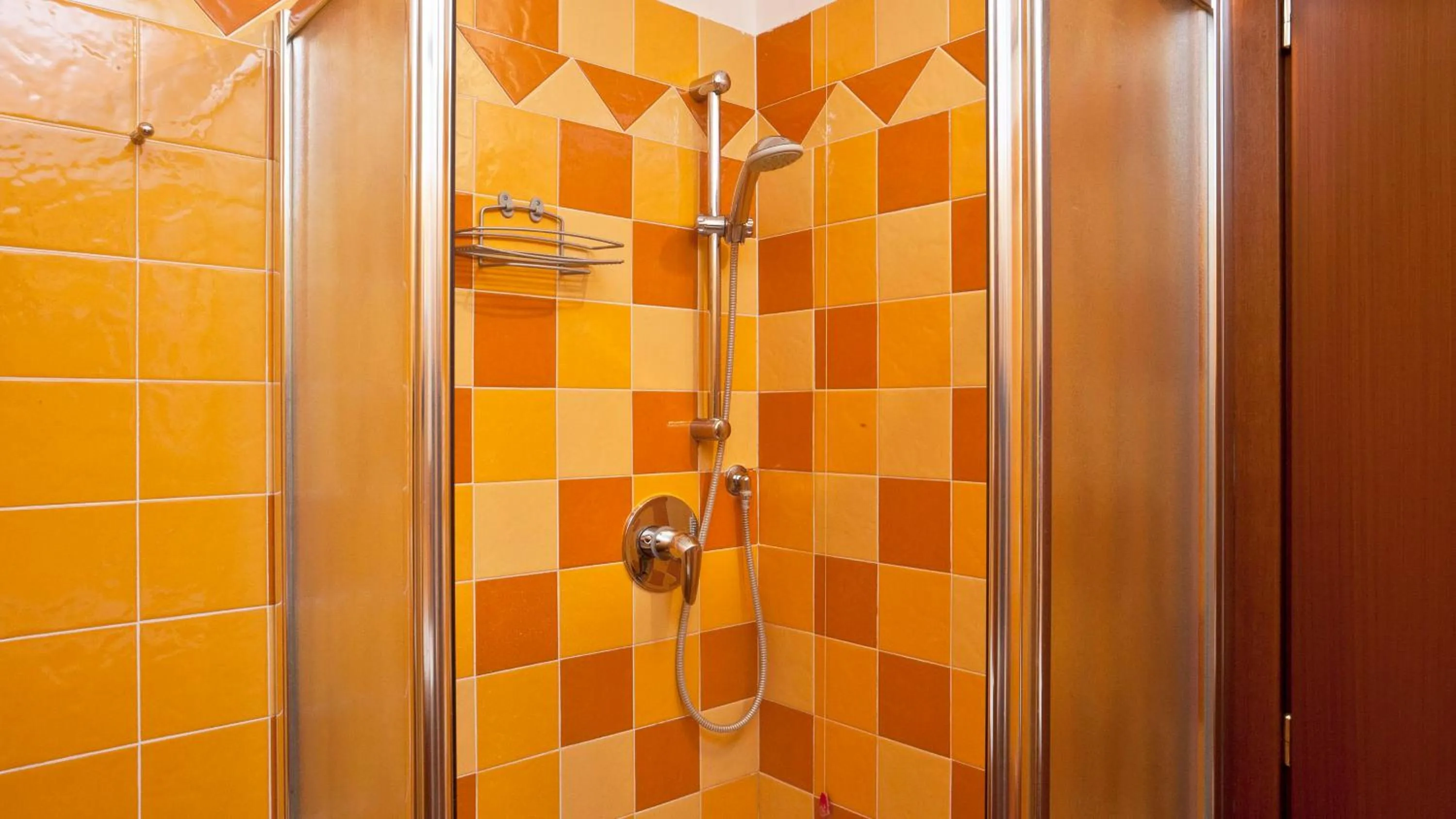 Bathroom in Italianway-Zanella