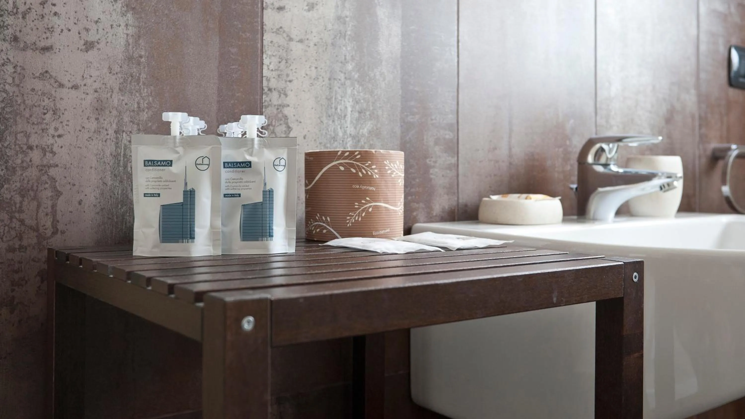 Bathroom in Italianway-Zanella