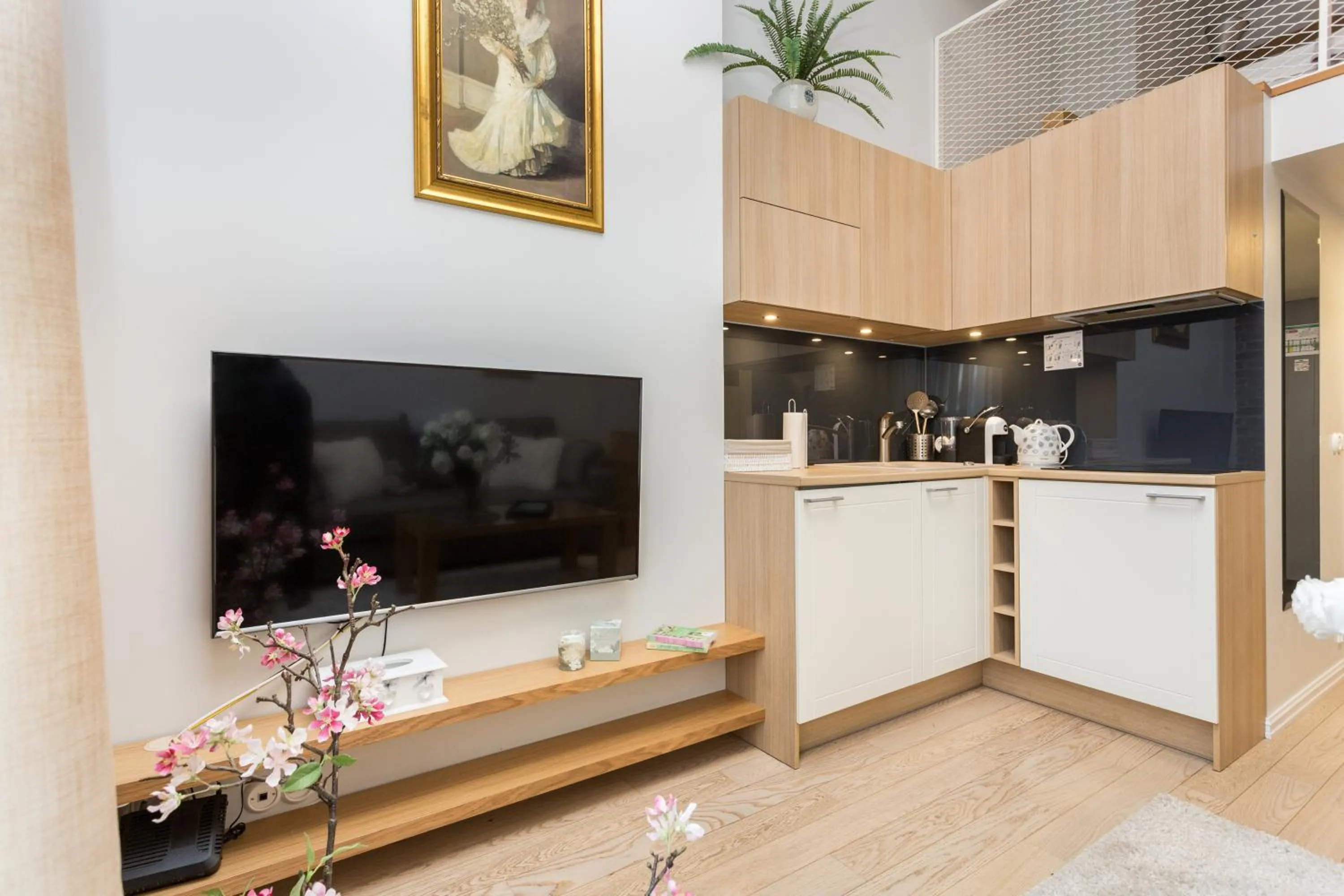 Photo of the whole room in Angleterre Apartments