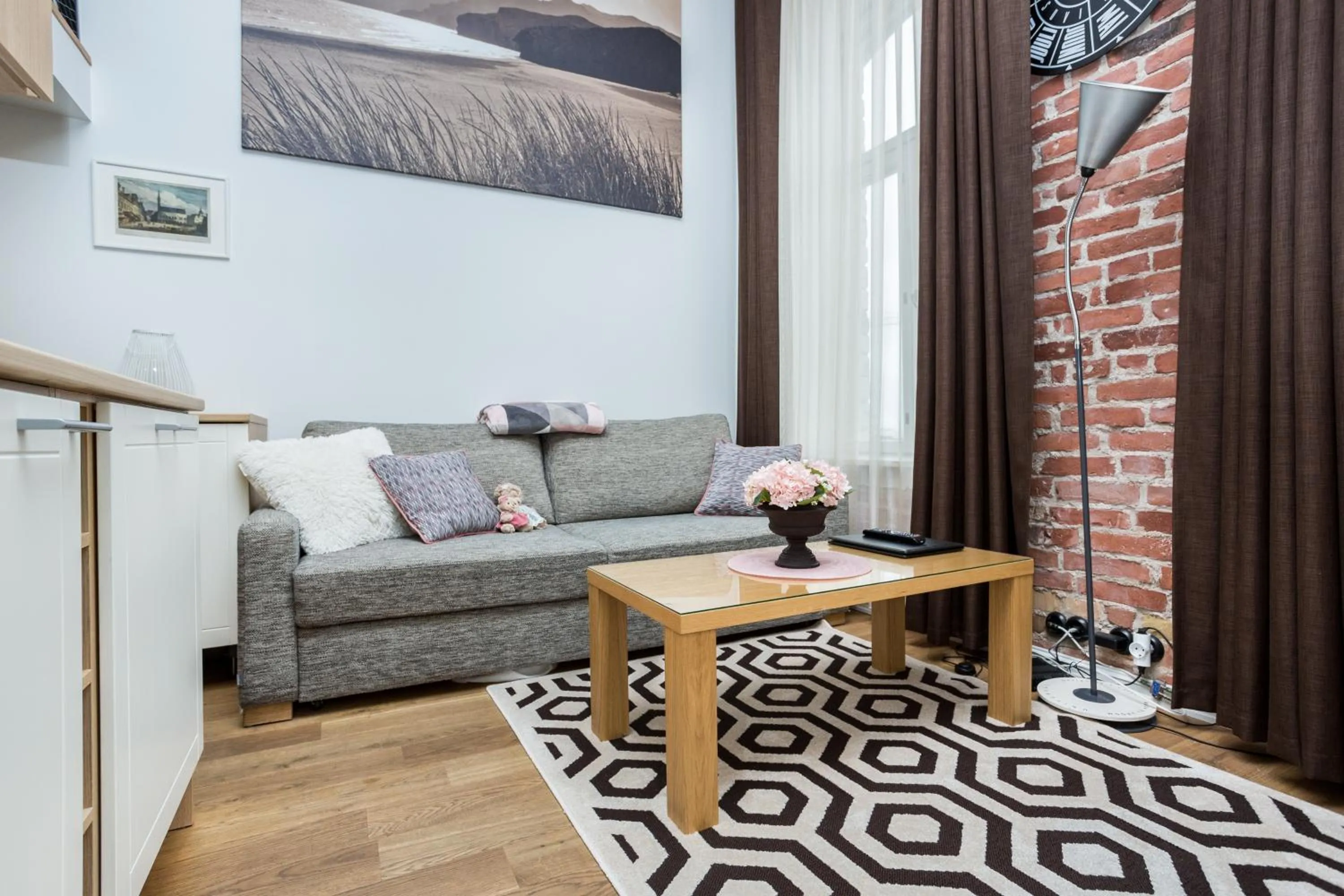 Photo of the whole room in Angleterre Apartments