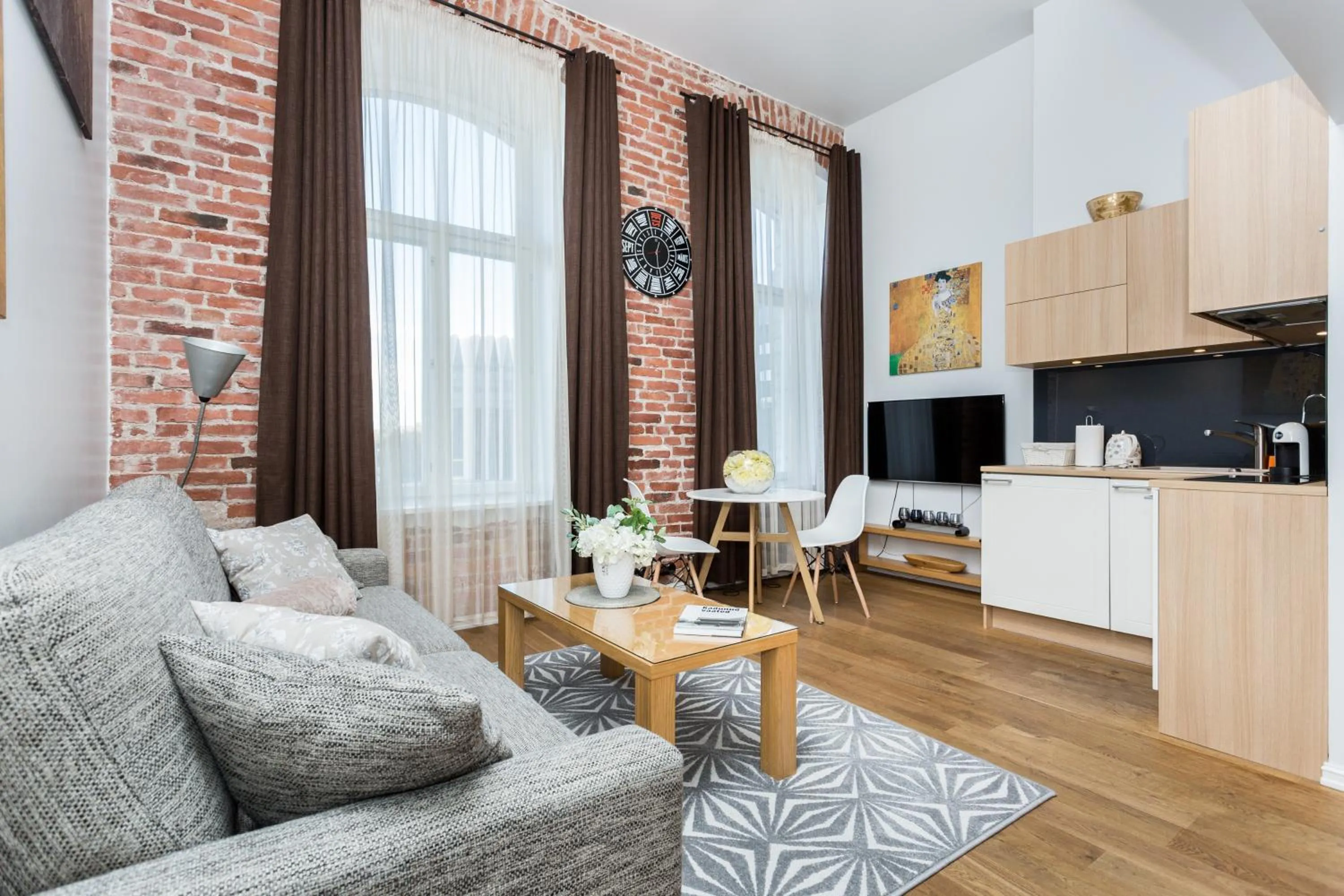 Photo of the whole room in Angleterre Apartments