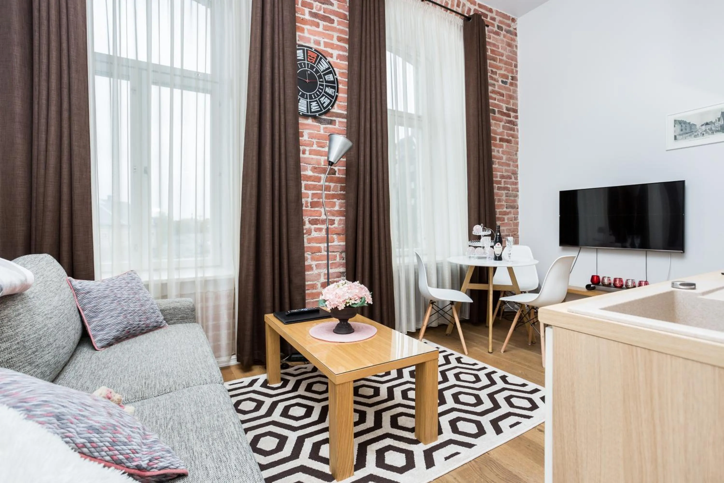 Photo of the whole room in Angleterre Apartments