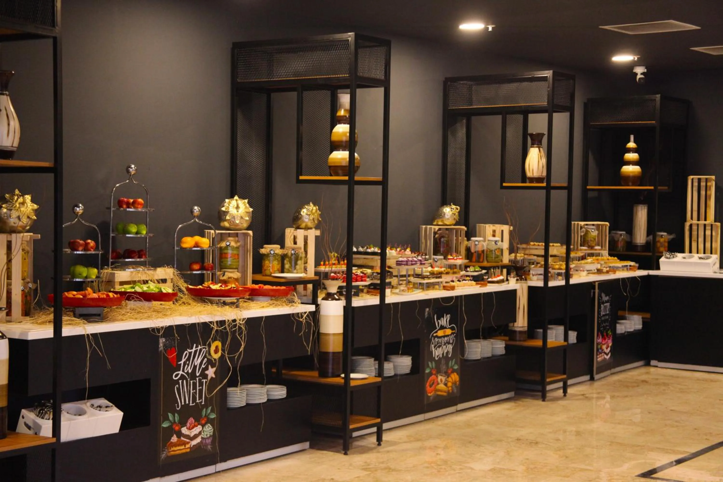 Restaurant/places to eat in Transatlantik Beach Beldibi - All Inclusive