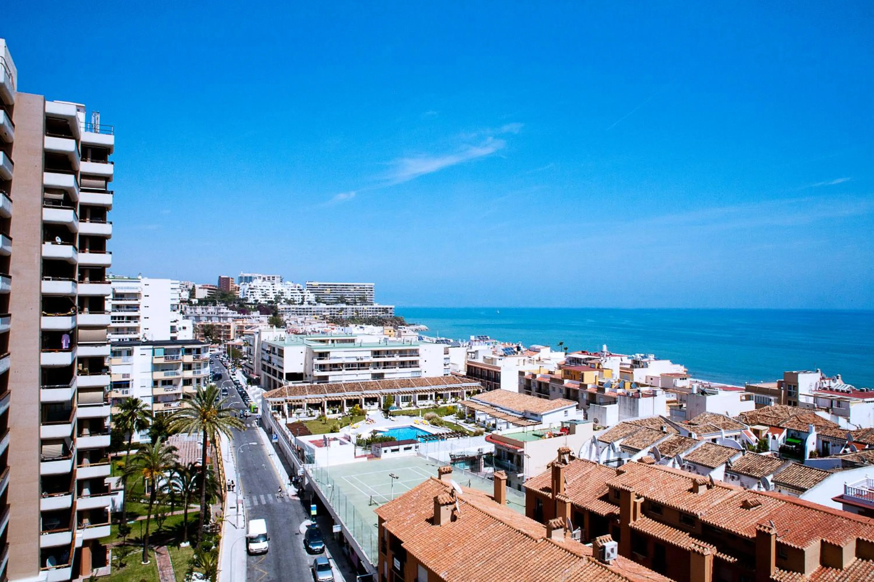 Sea view in Palm Beach Club Apartamentos Carihuela