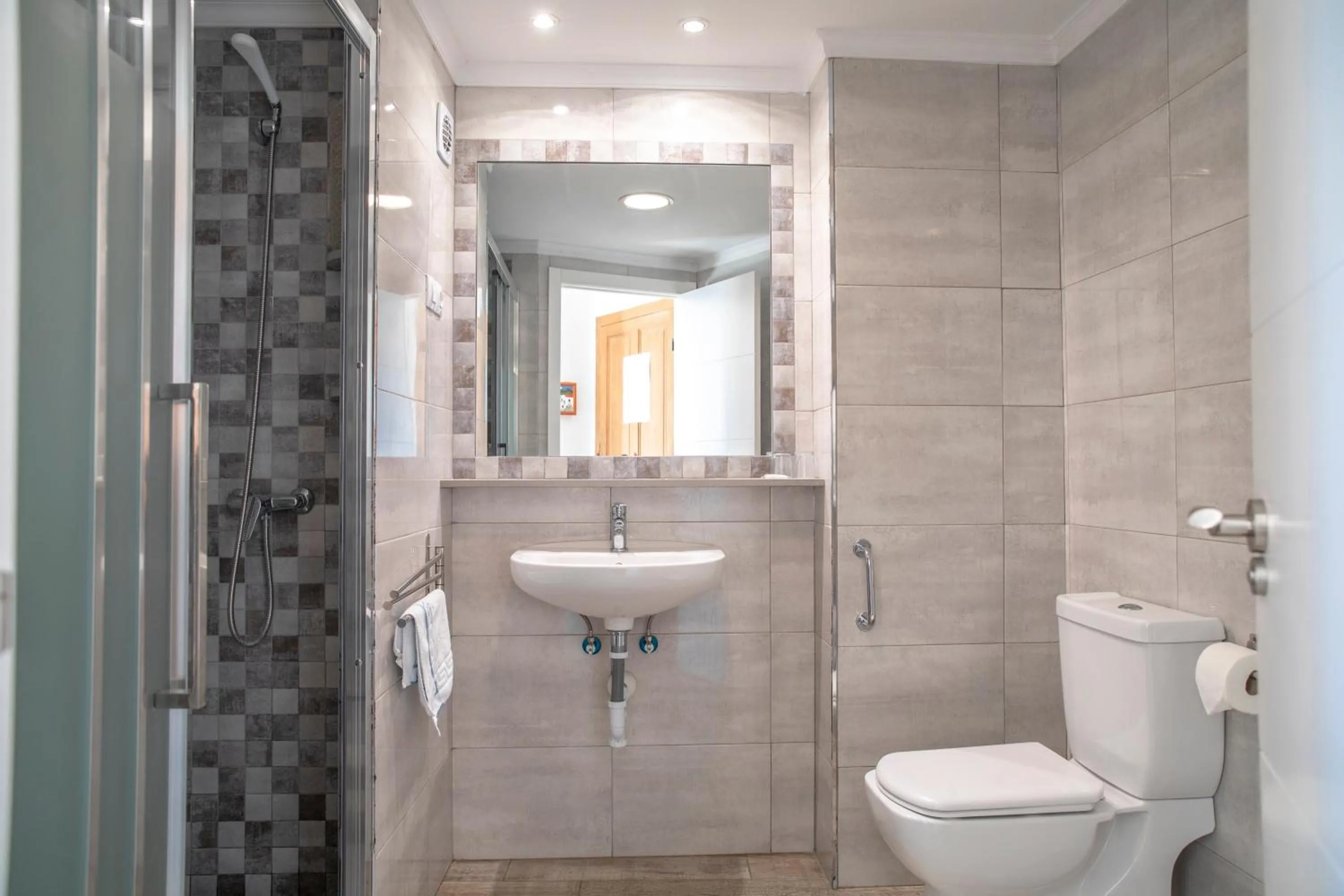 Bathroom in Palm Beach Club Apartamentos Carihuela