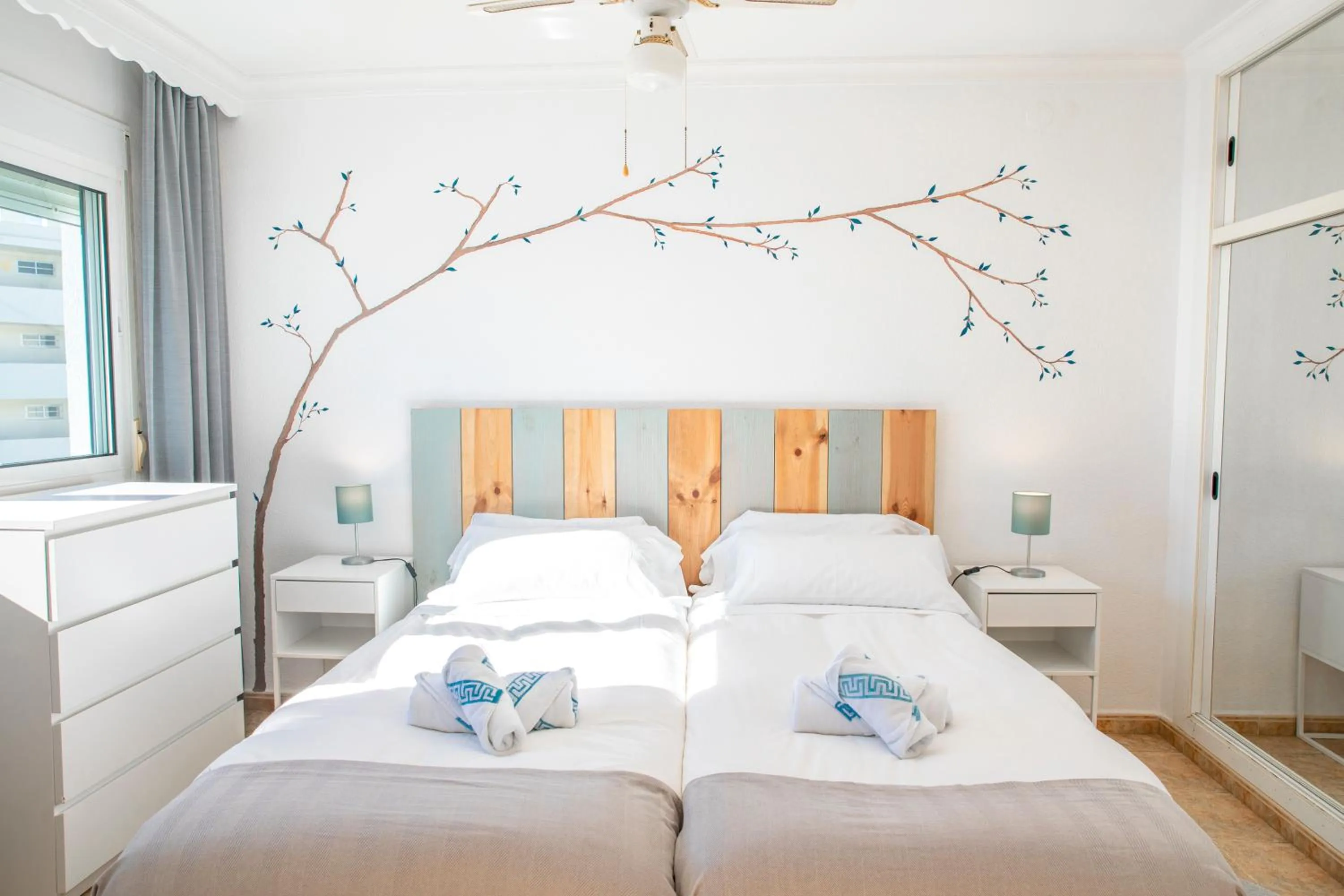 Bed in Palm Beach Club Apartamentos Carihuela