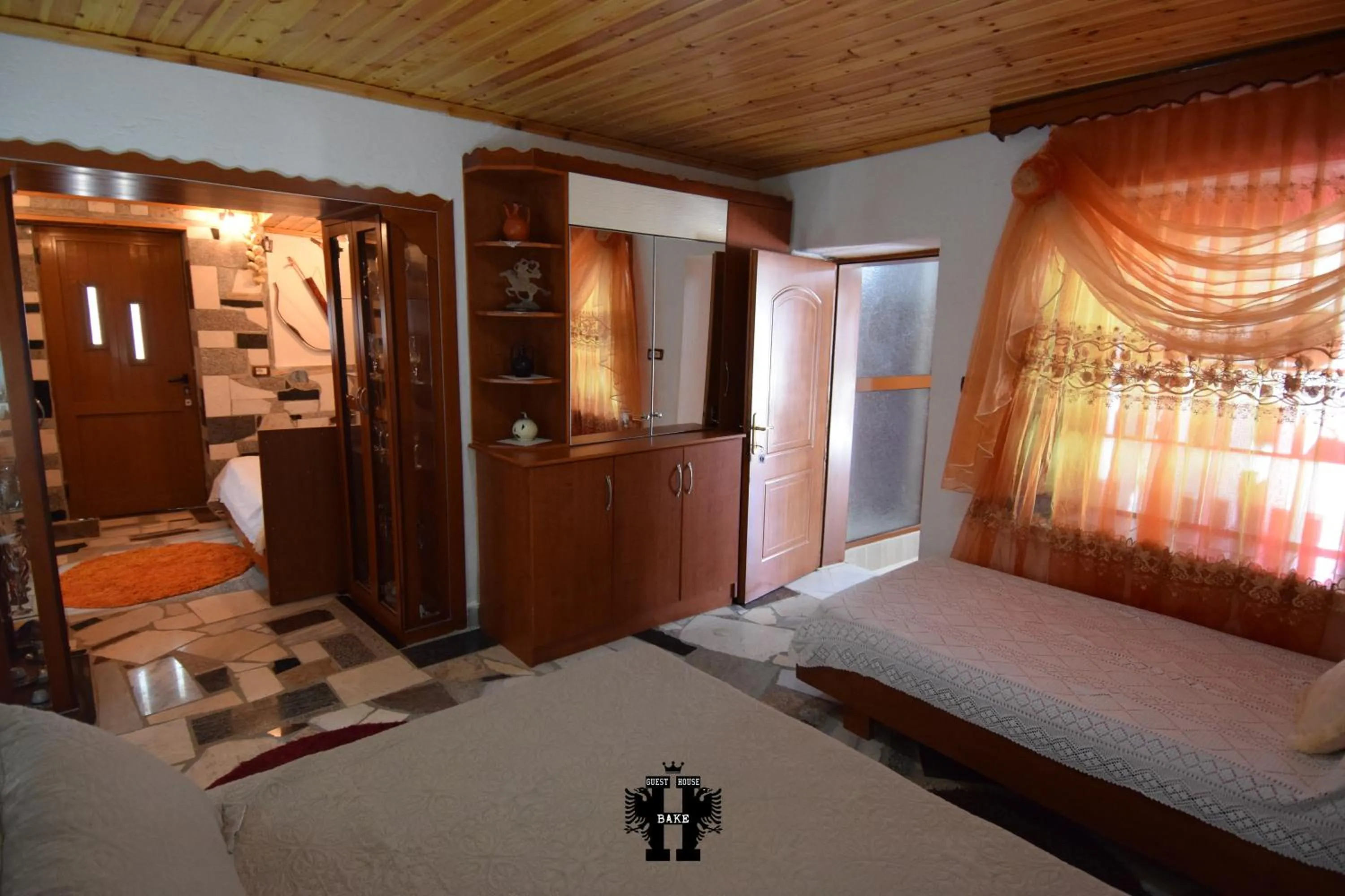 Family Room with Bathroom in Guest House Bake