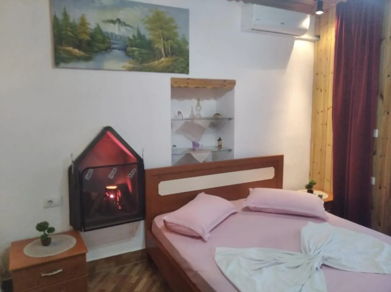 Deluxe Double Room with Extra Bed in Guest House Bake