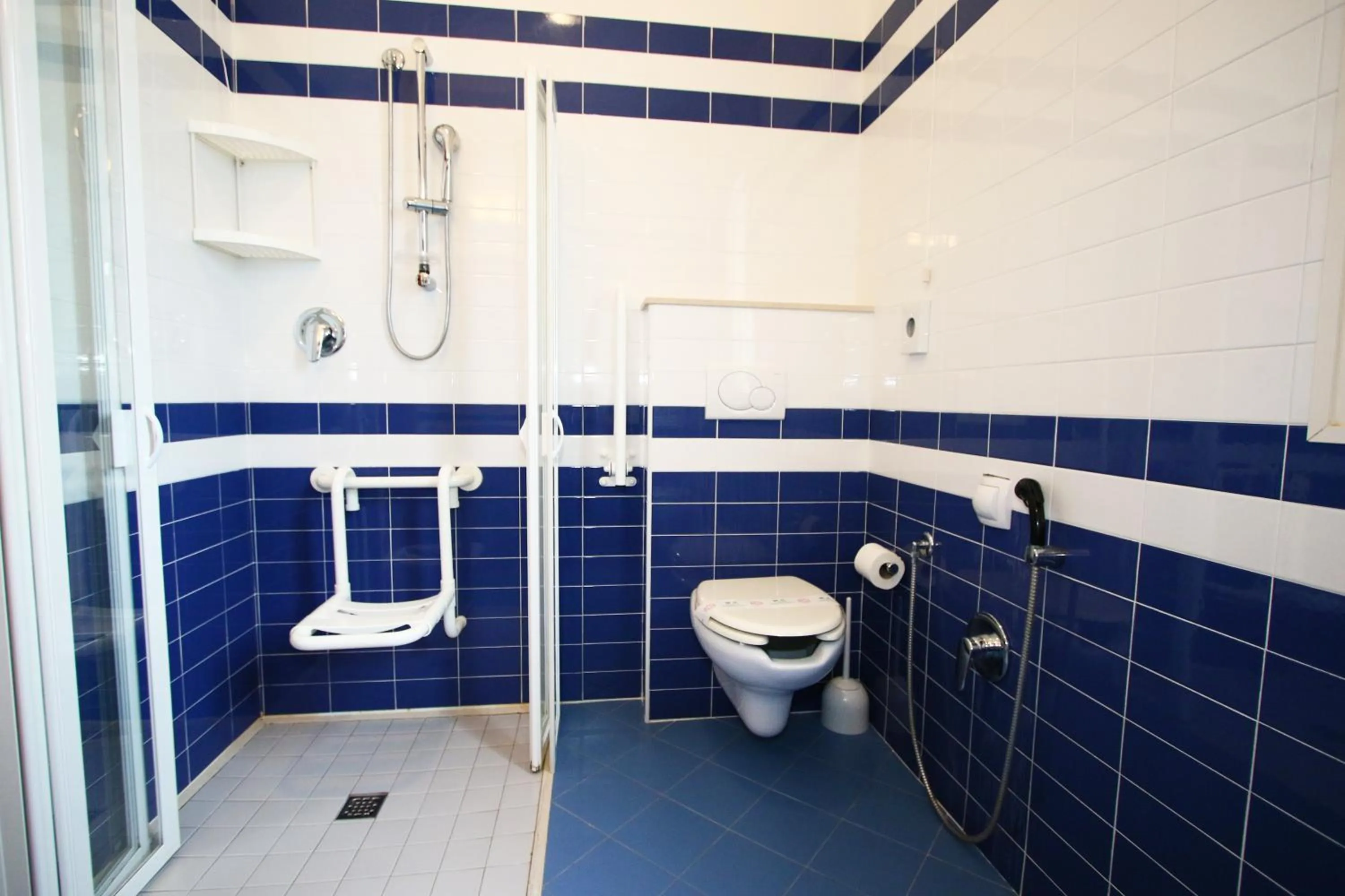 Bathroom in Hotel Boom