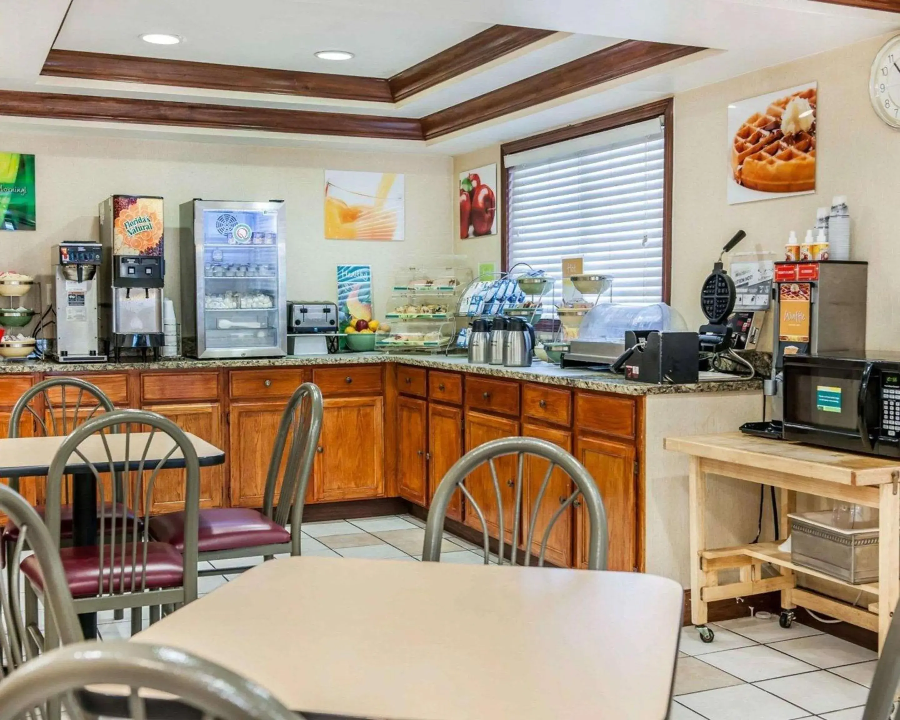 Restaurant/places to eat in Quality Inn South Restaurant/places to eat in Quality Inn South