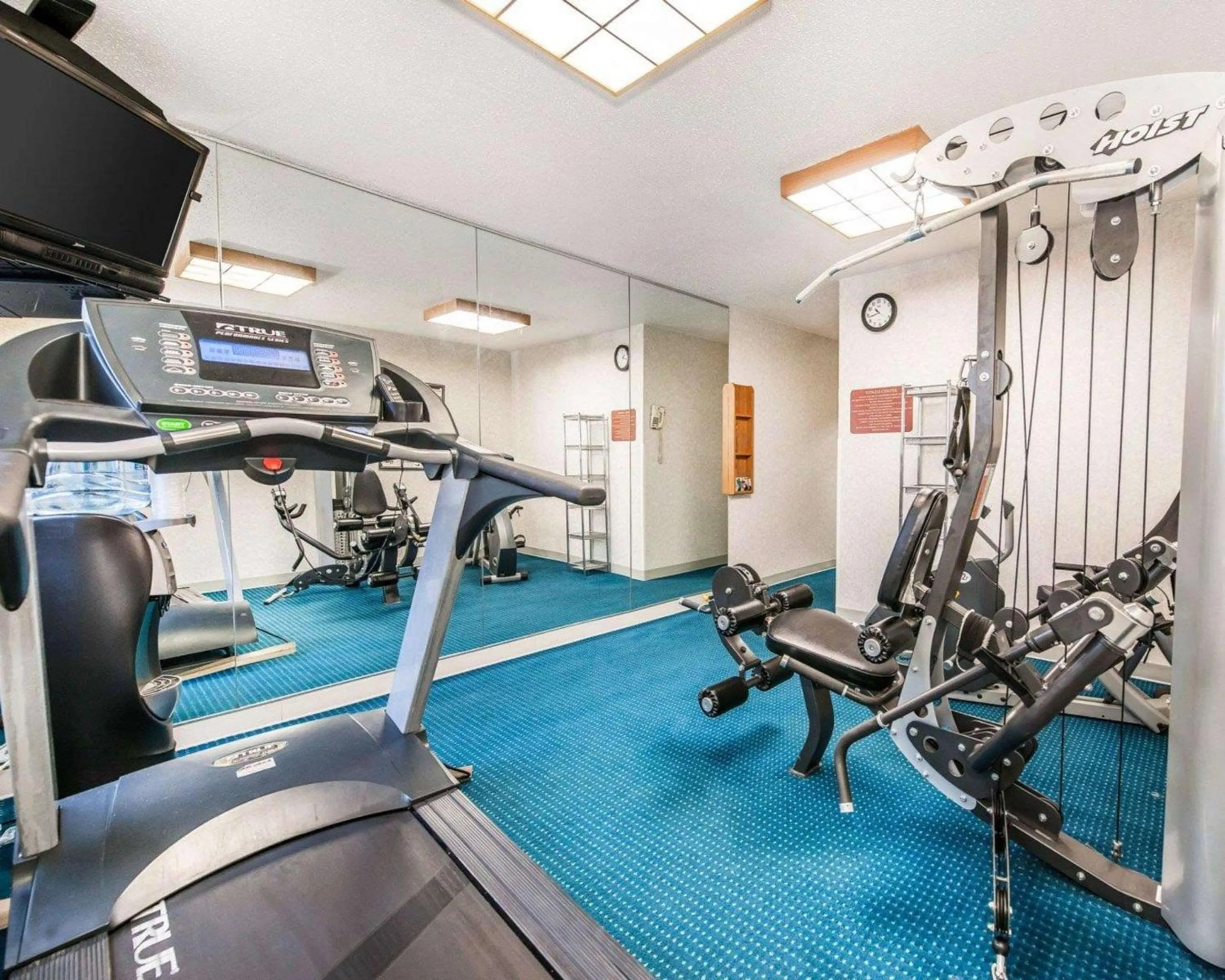 Fitness centre/facilities in Quality Inn South