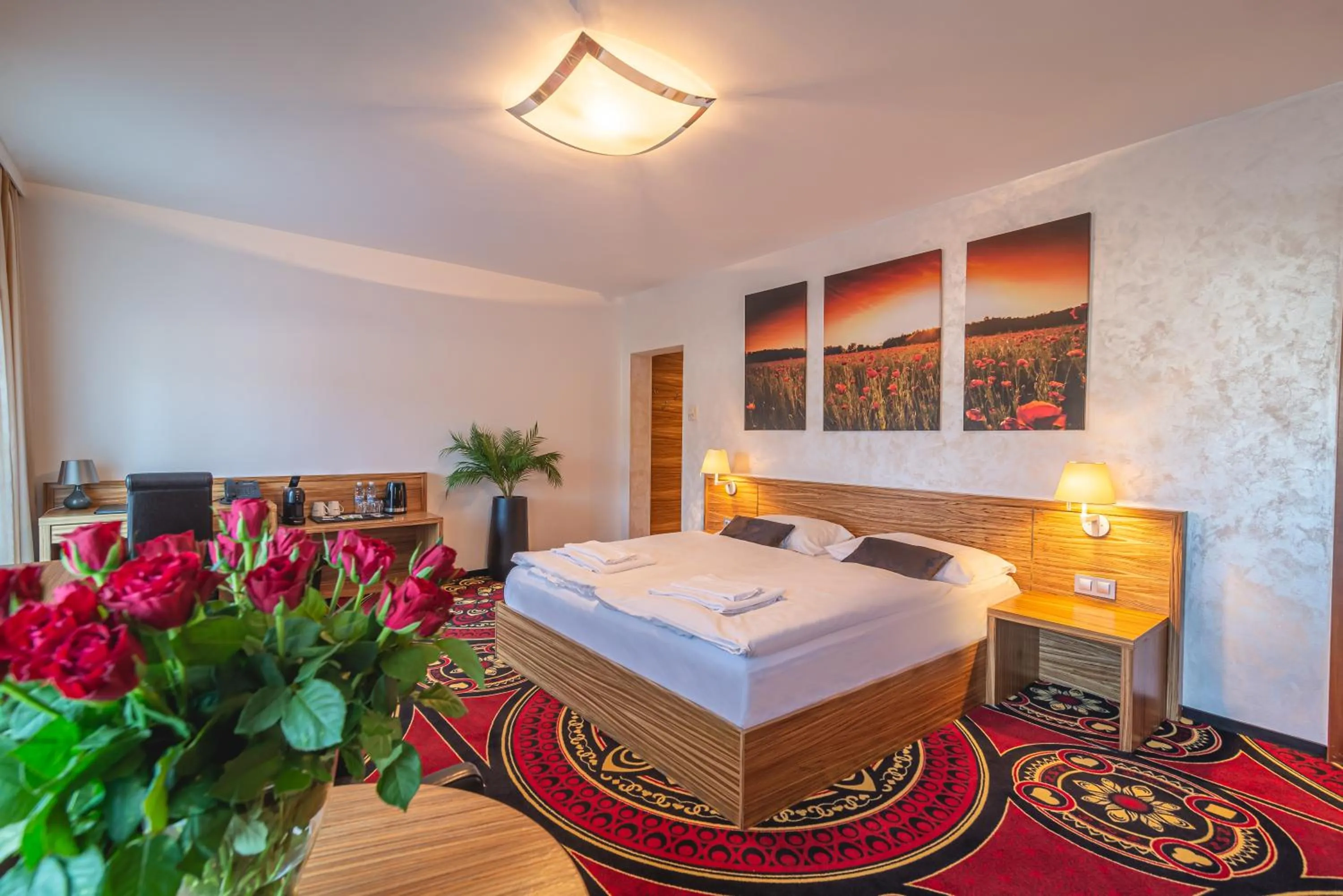 Living room, Bed in Casino & Hotel ADMIRAL Kozina