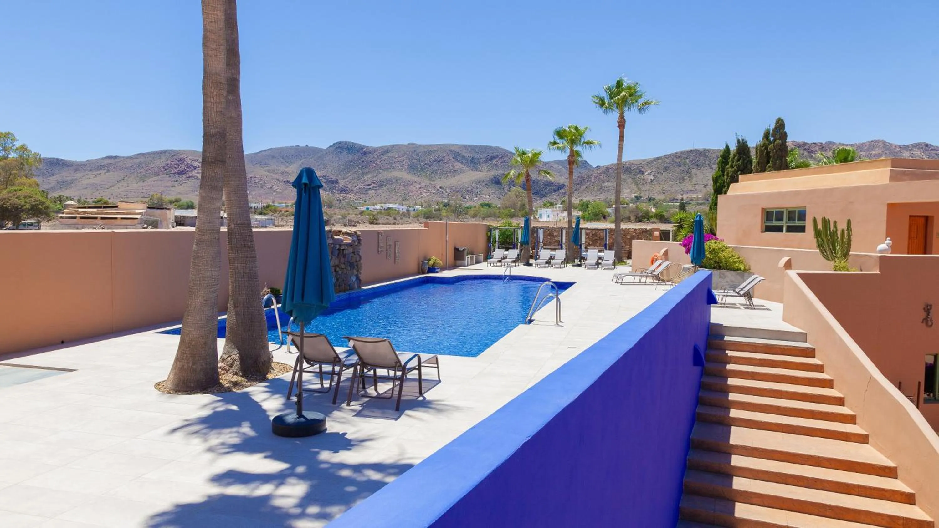 Swimming pool in Hotel de Naturaleza Rodalquilar & Spa Cabo de Gata