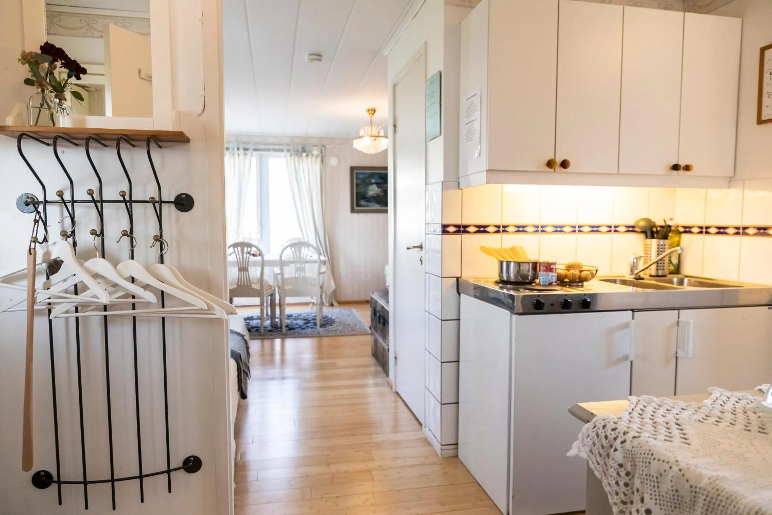 Kitchen or kitchenette in Skotteksgården Cottages