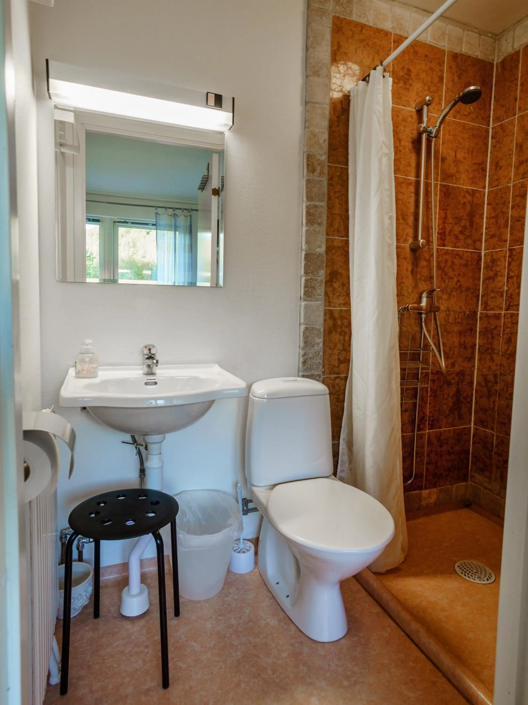 Shower in Skotteksgården Cottages