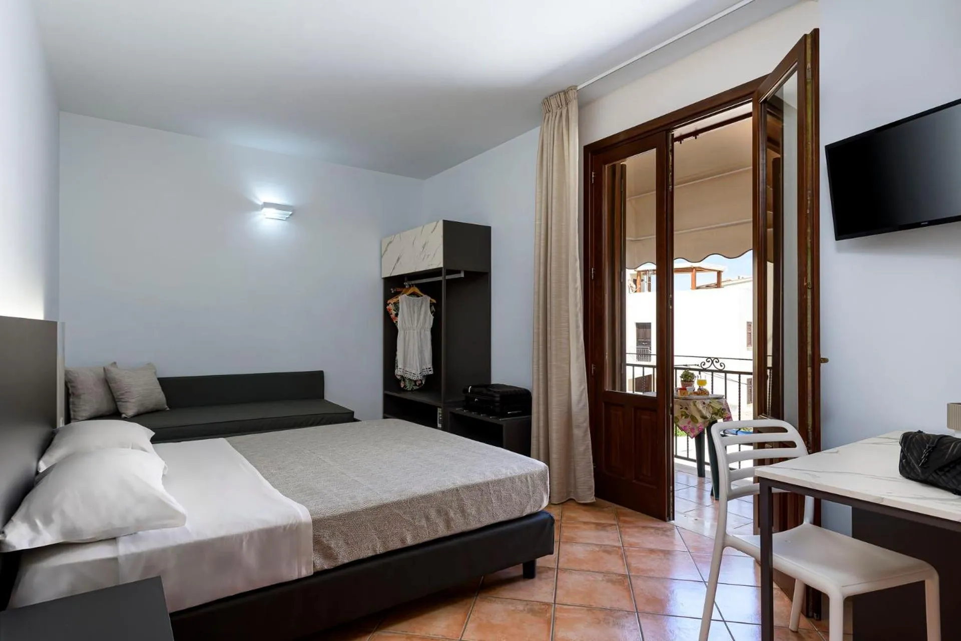 TV and multimedia, Bed in Sun Garden