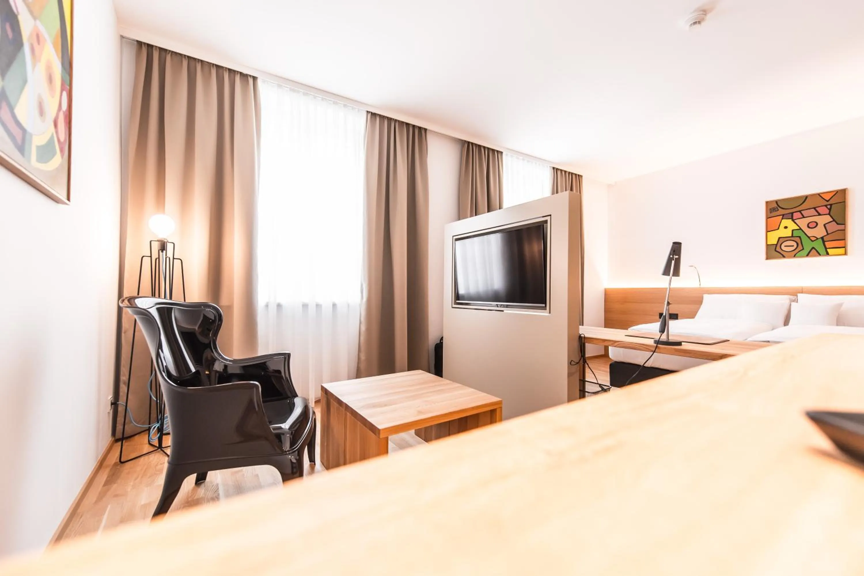 Photo of the whole room, Bed in Göttfried - essen trinken schlafen