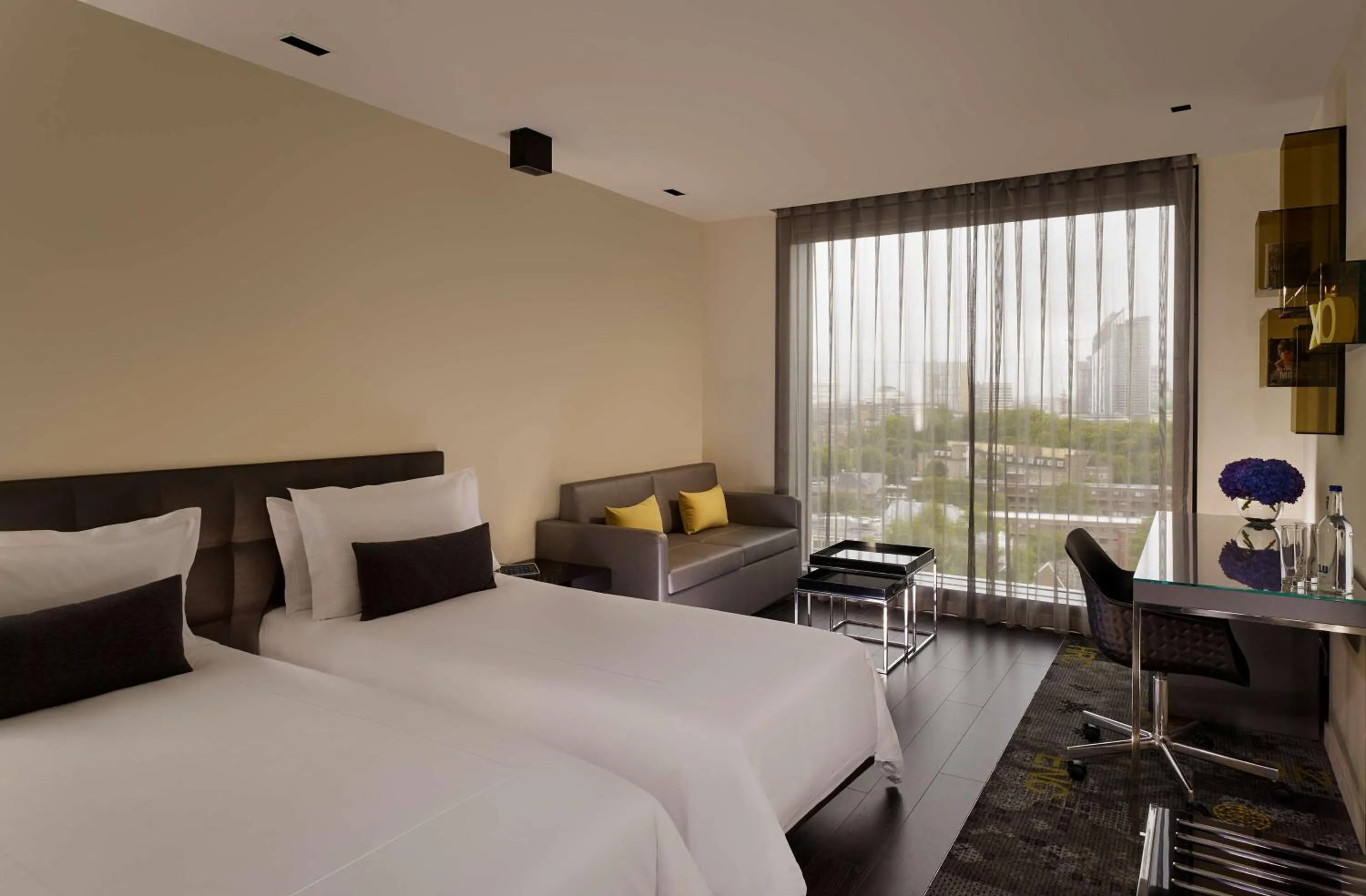 Bedroom, Bed in Park Plaza London Waterloo