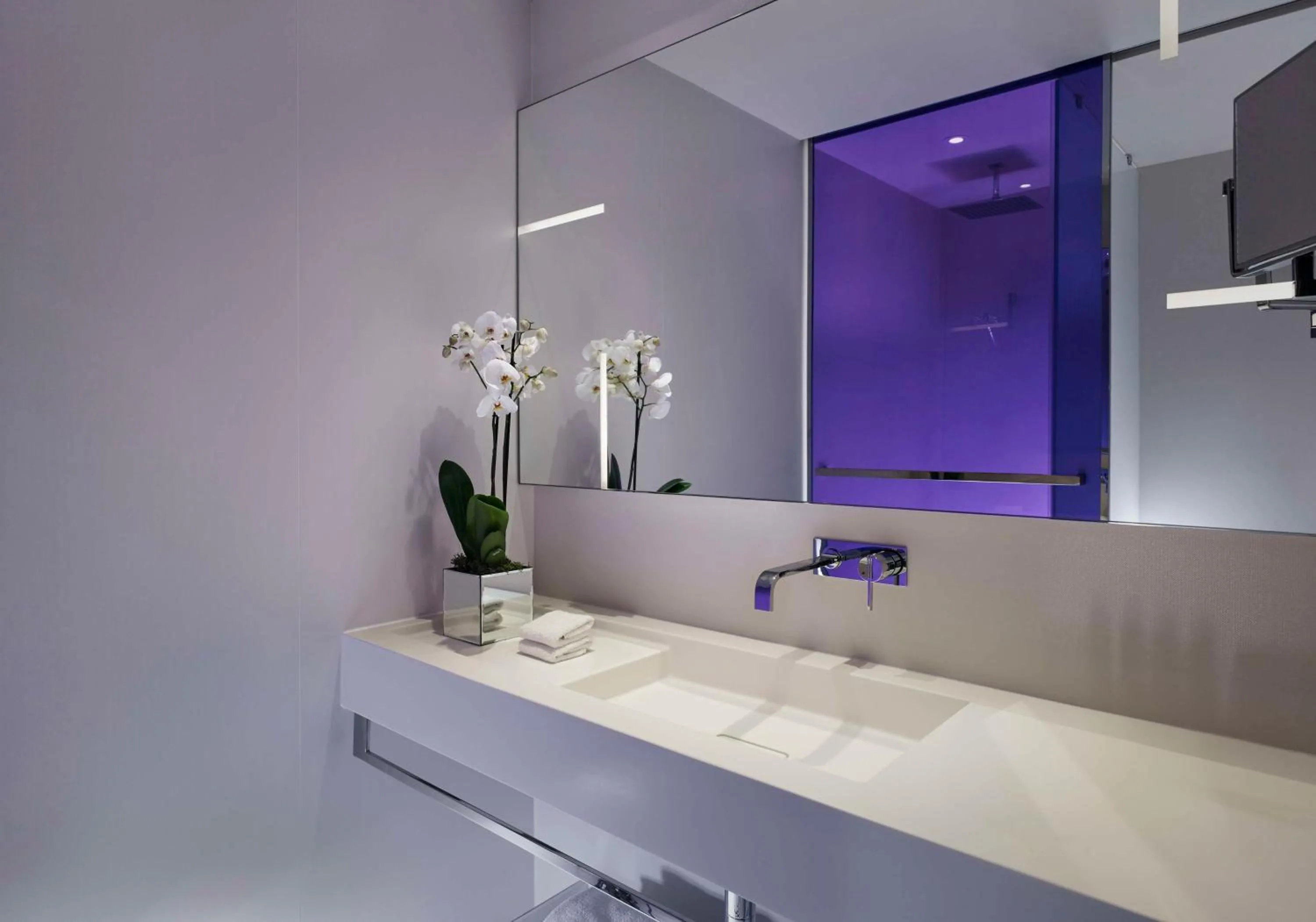 Bathroom in Park Plaza London Waterloo