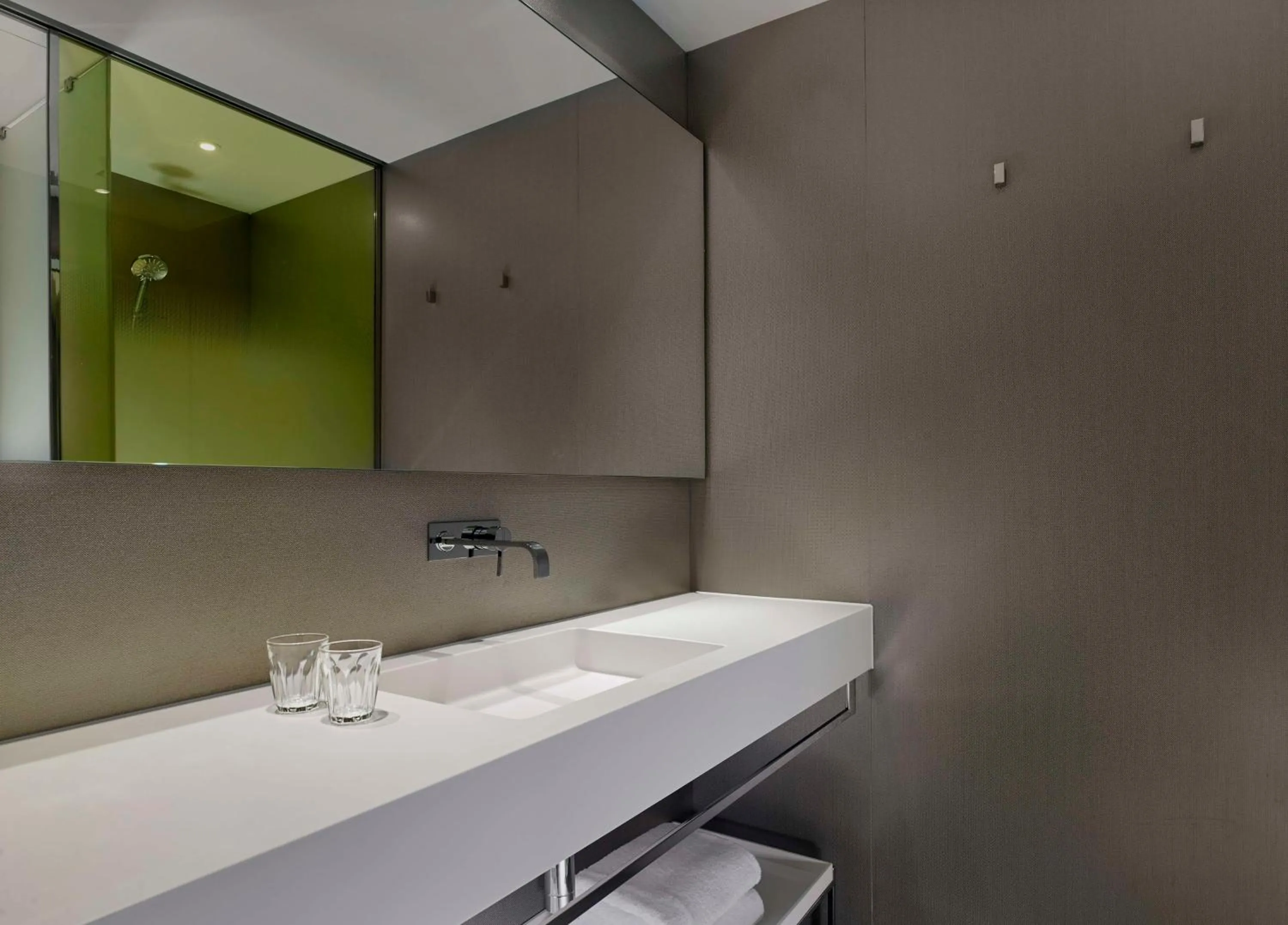 Bathroom in Park Plaza London, Park Royal