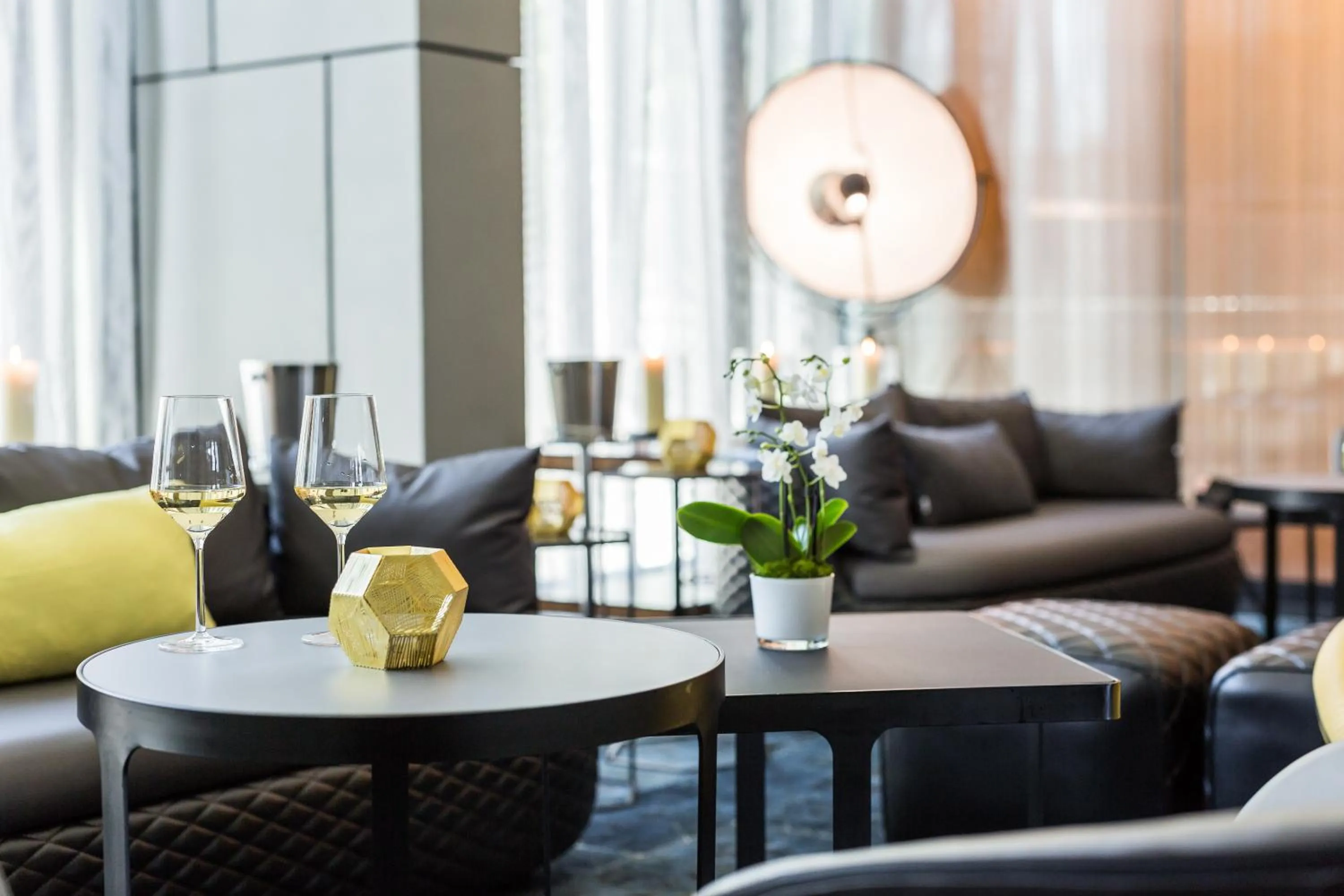 Lounge or bar in Park Plaza London, Park Royal
