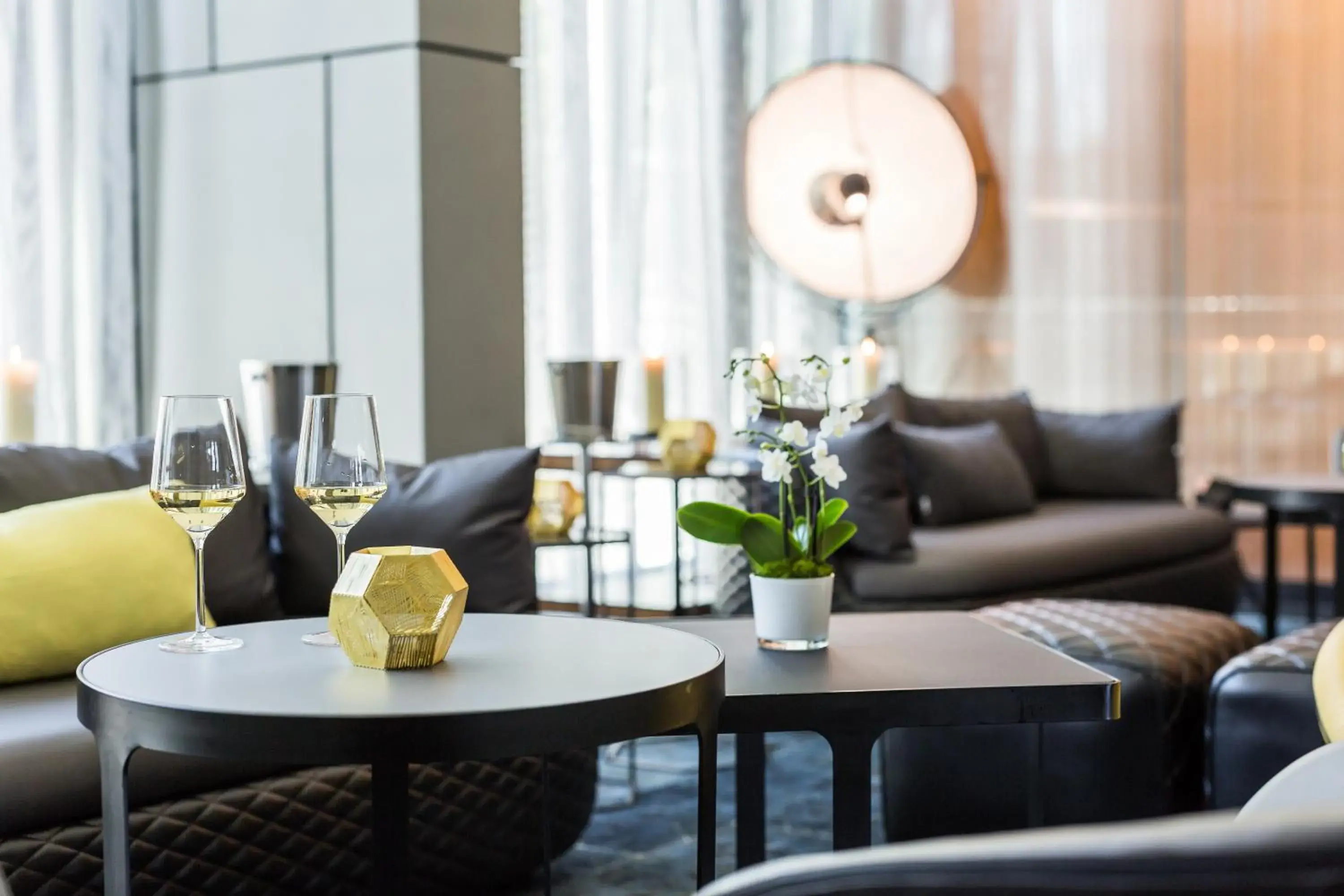Lounge or bar, Restaurant/Places to Eat in Park Plaza London, Park Royal