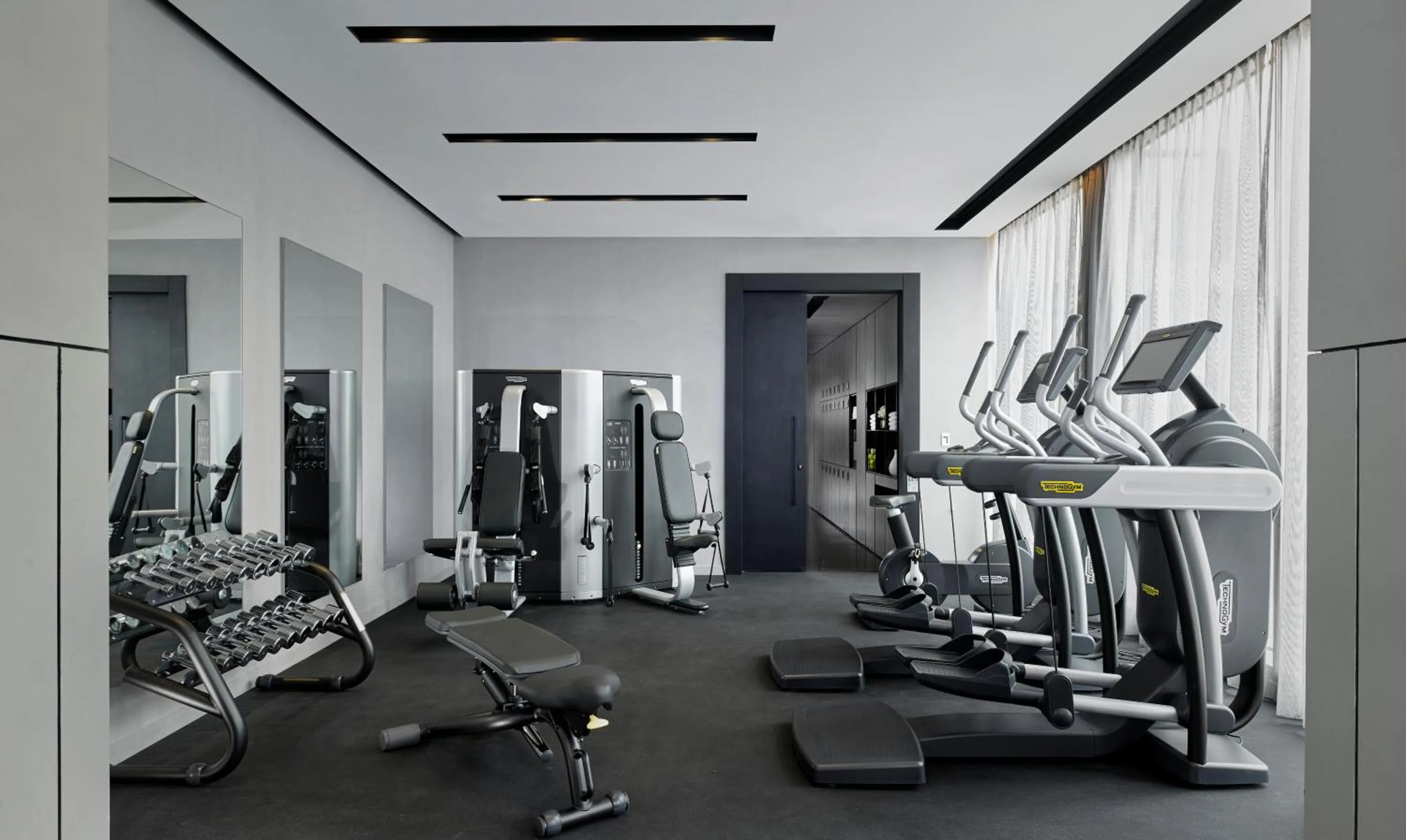 Fitness centre/facilities in Park Plaza London, Park Royal