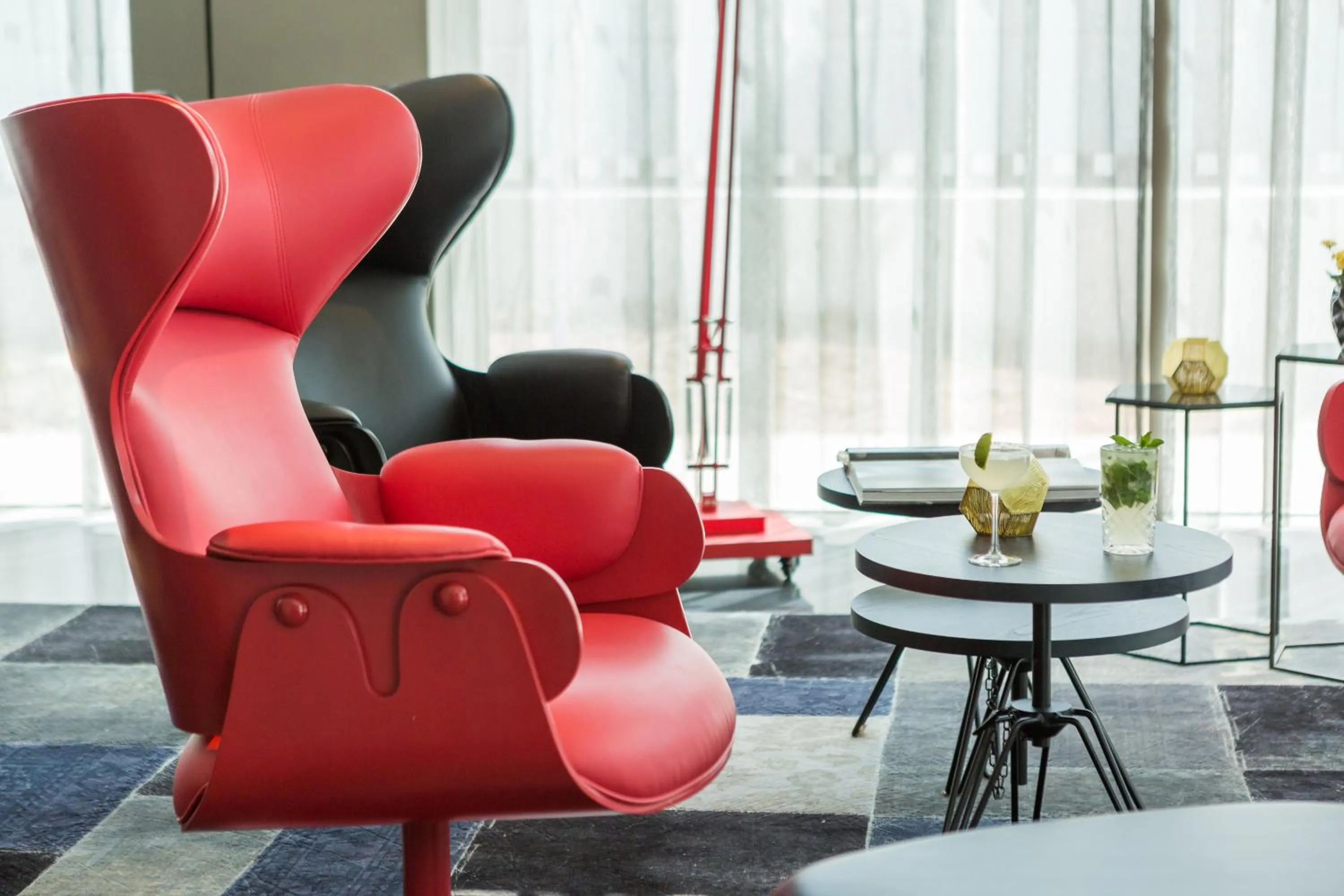 Area and facilities in Park Plaza London, Park Royal