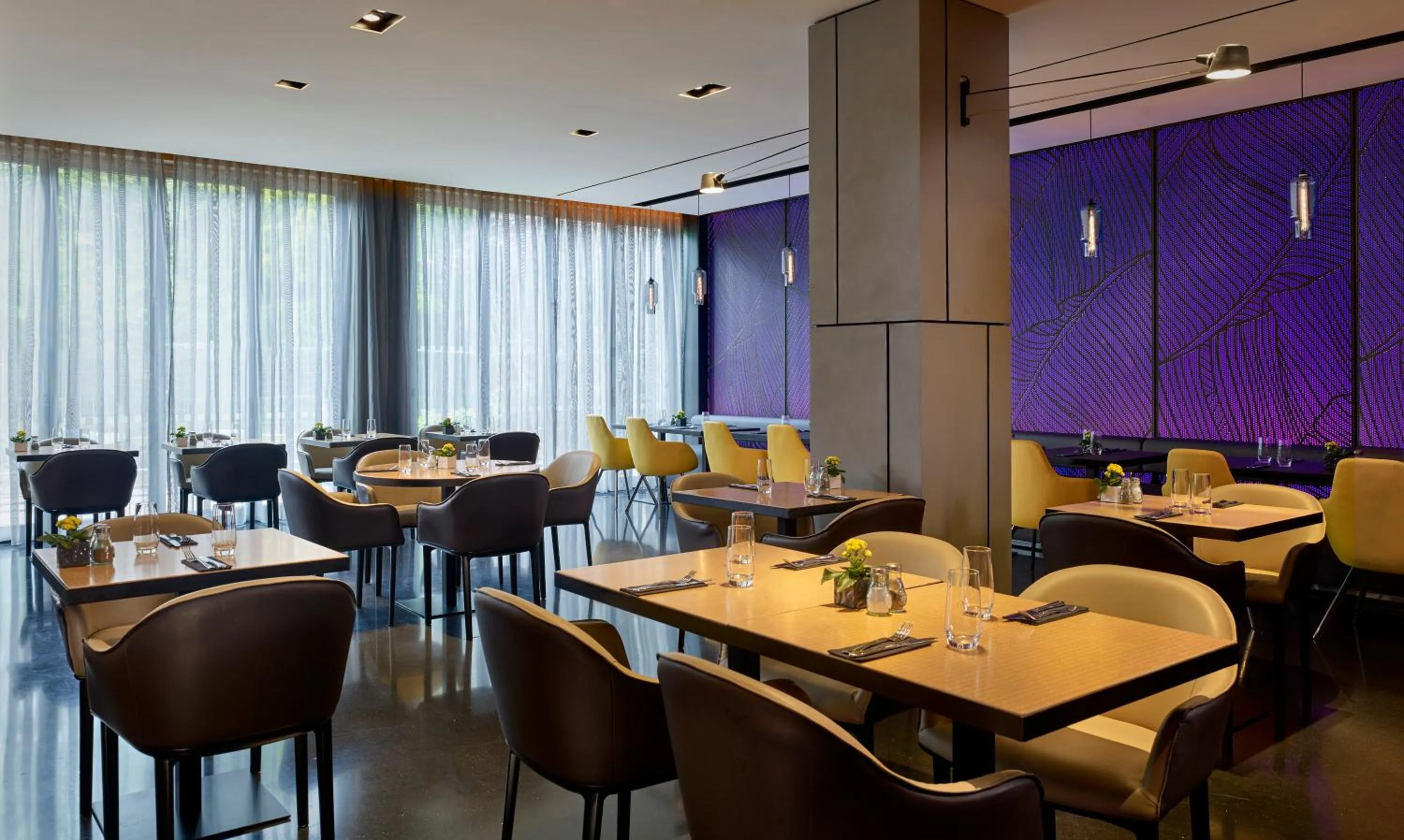 Food and drinks in Park Plaza London, Park Royal