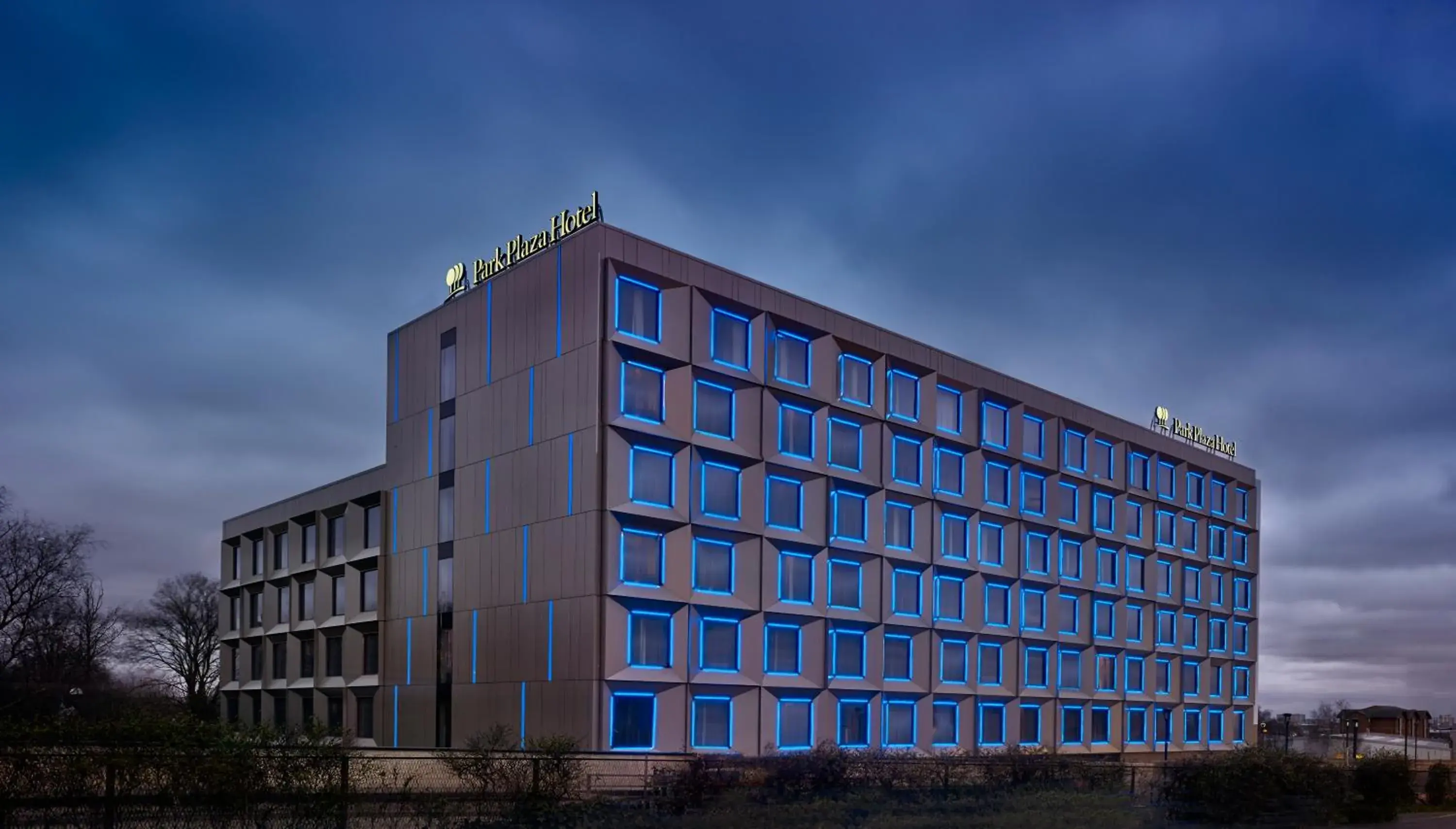 Facade/entrance, Property Building in Park Plaza London, Park Royal