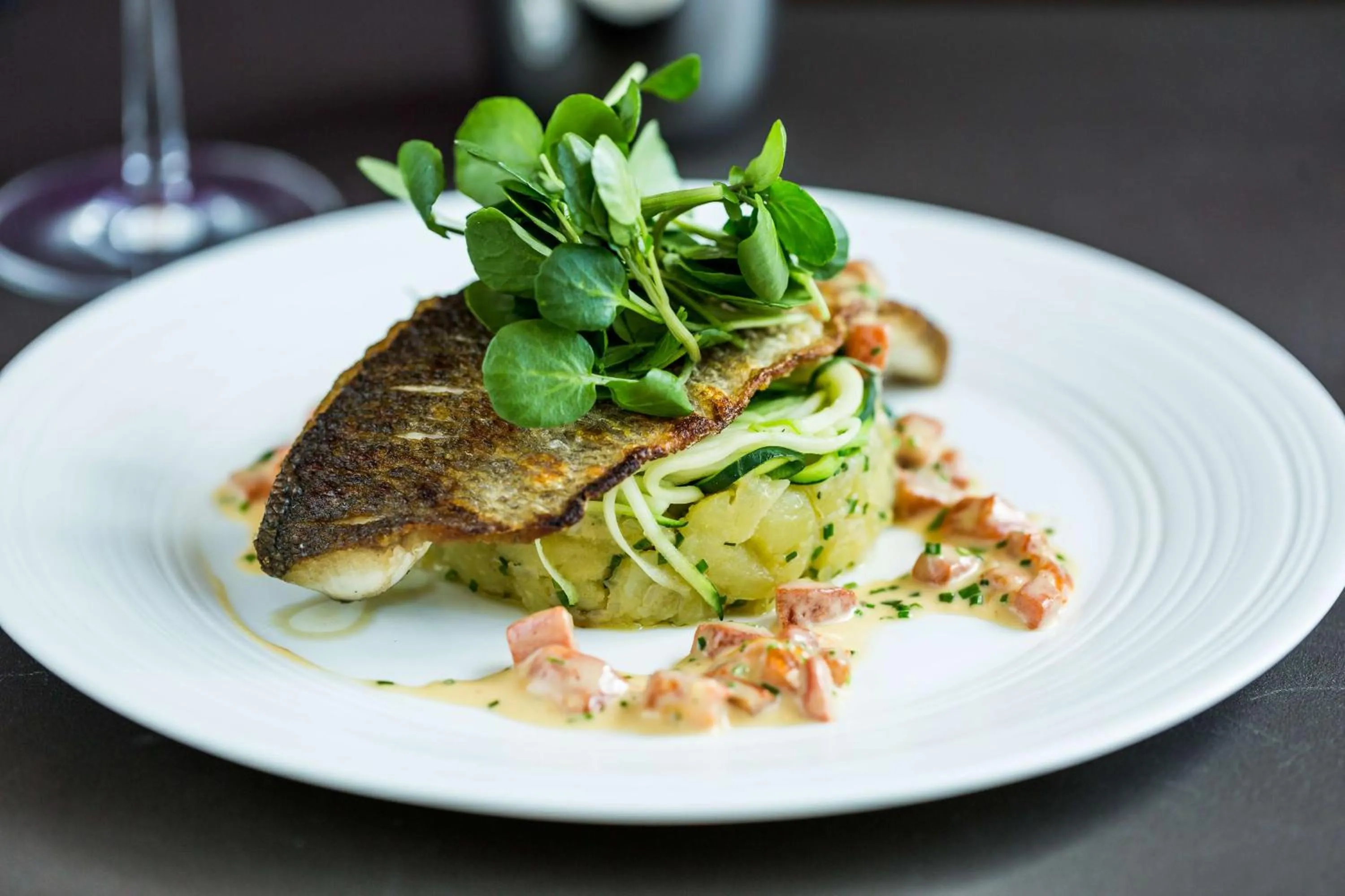 Restaurant/places to eat in Park Plaza London, Park Royal