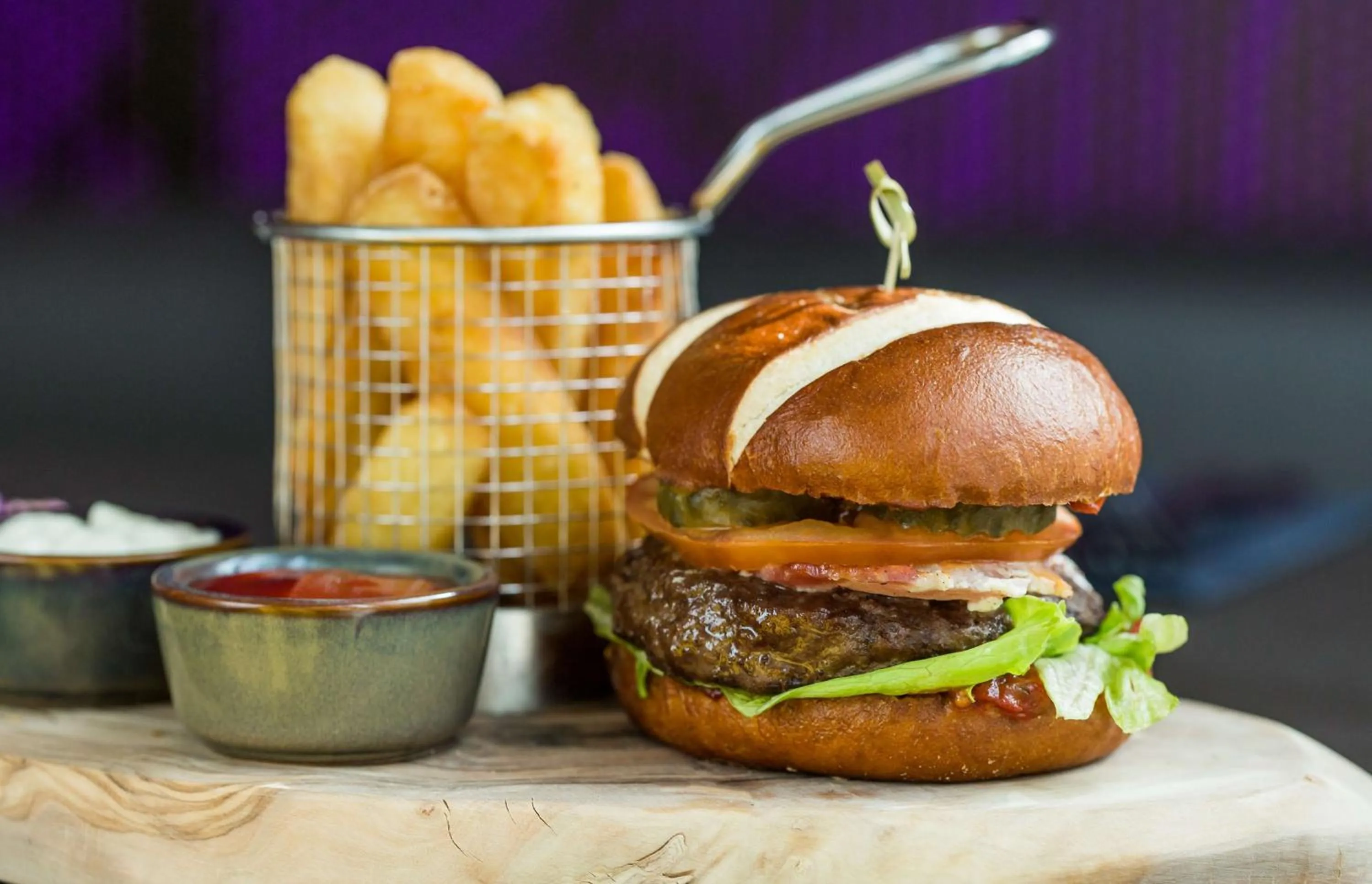 Restaurant/places to eat in Park Plaza London, Park Royal