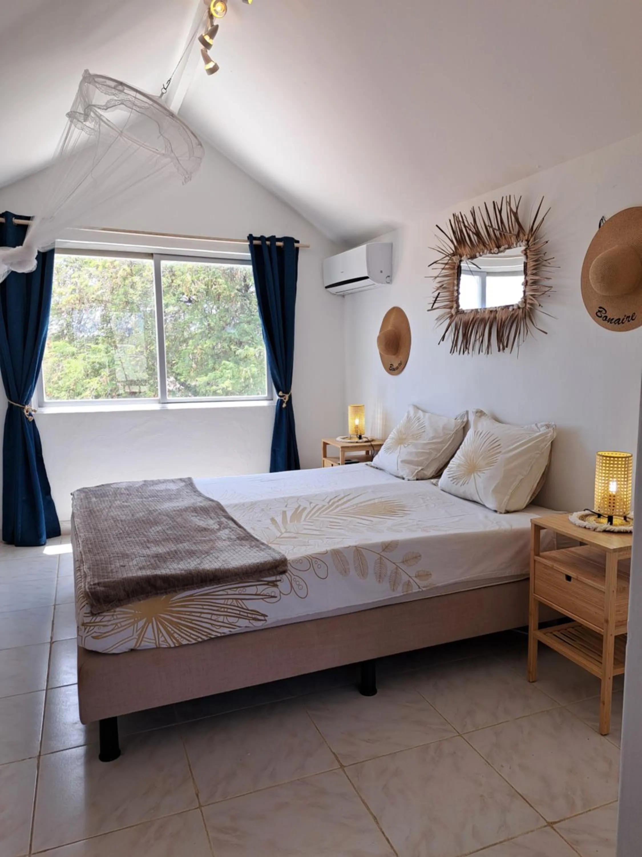 Bedroom, Bed in BnBBonaire near the ocean