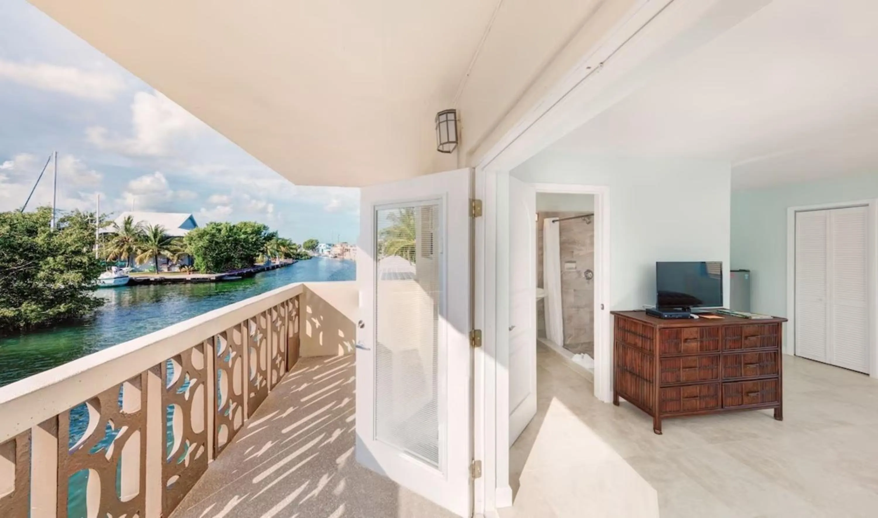 Balcony/Terrace in Creekside Inn
