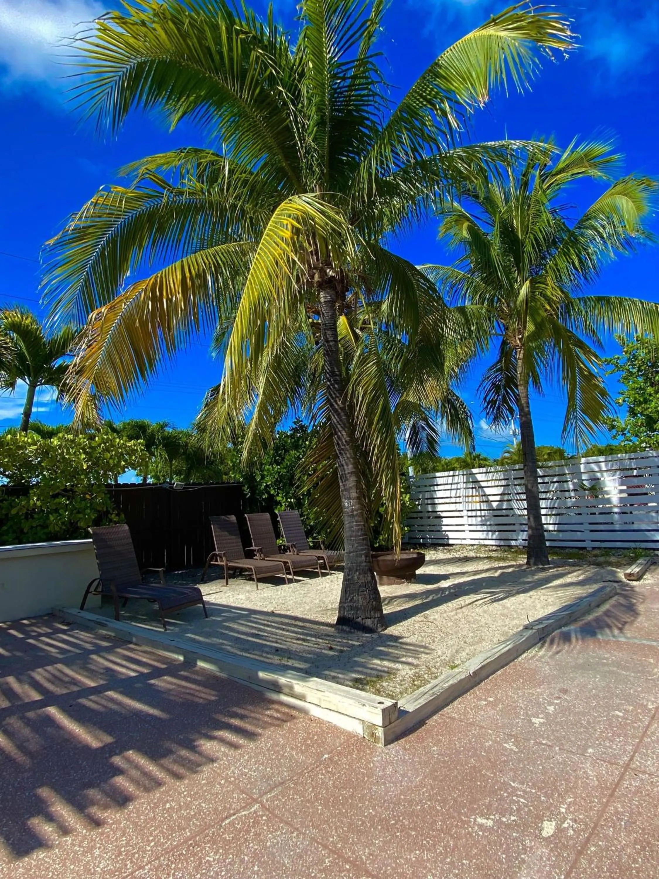 sunbed in Creekside Inn