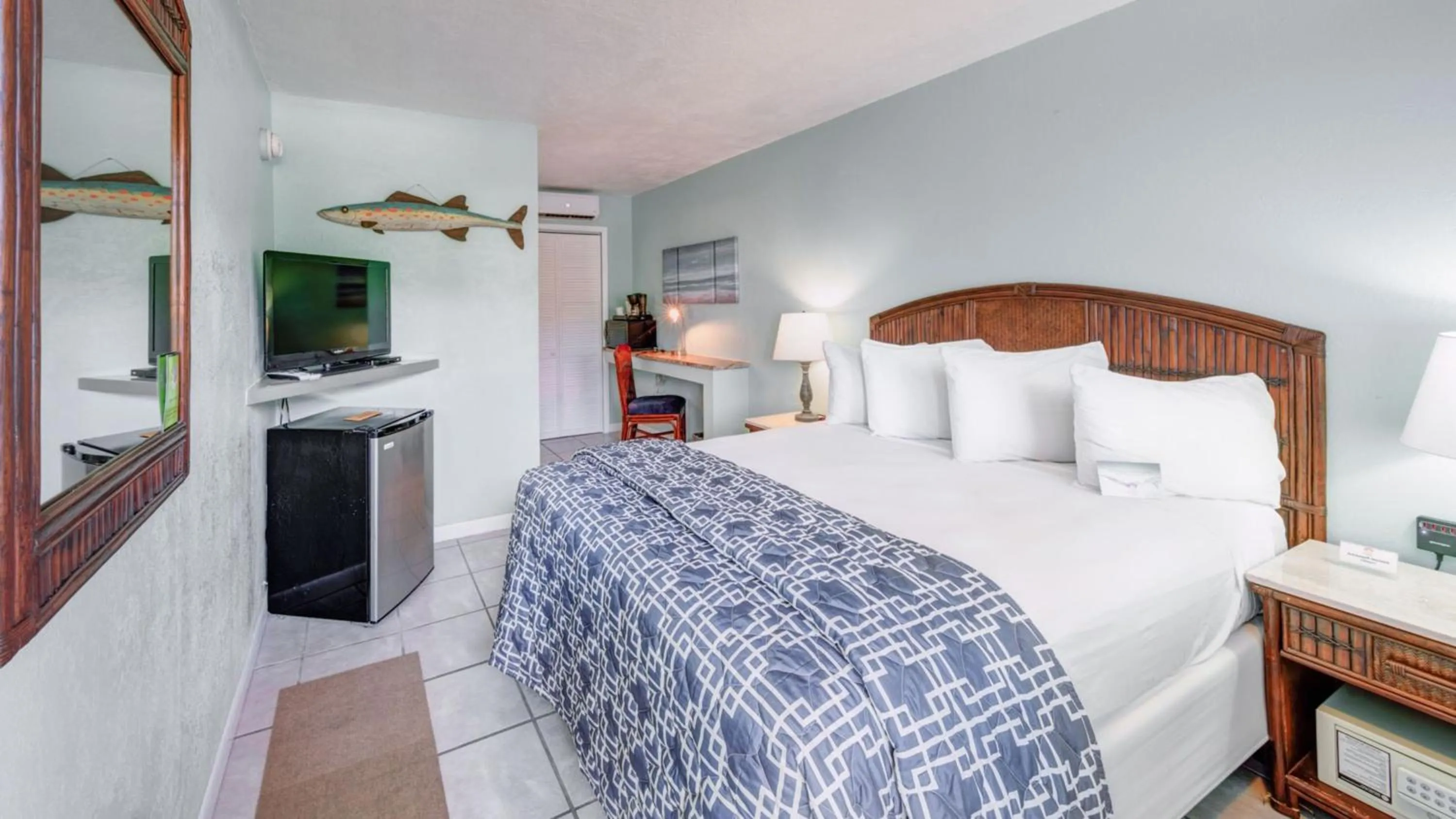 Bed in Creekside Inn