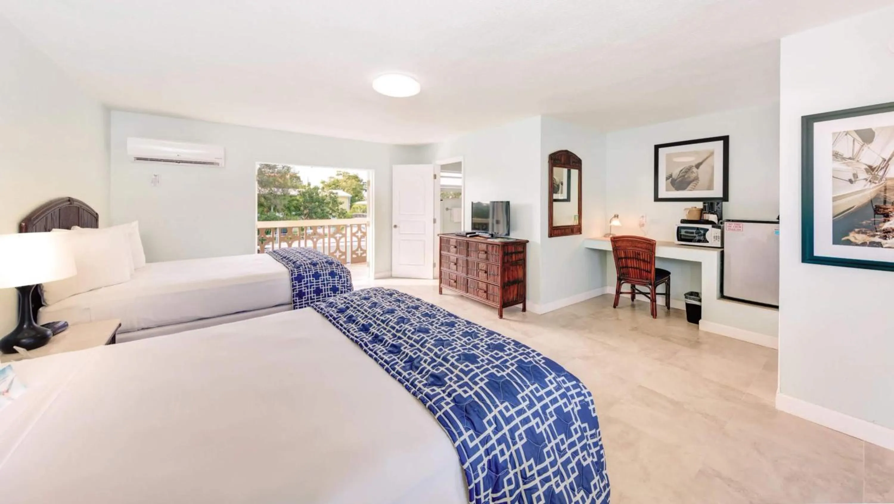 Bed in Creekside Inn