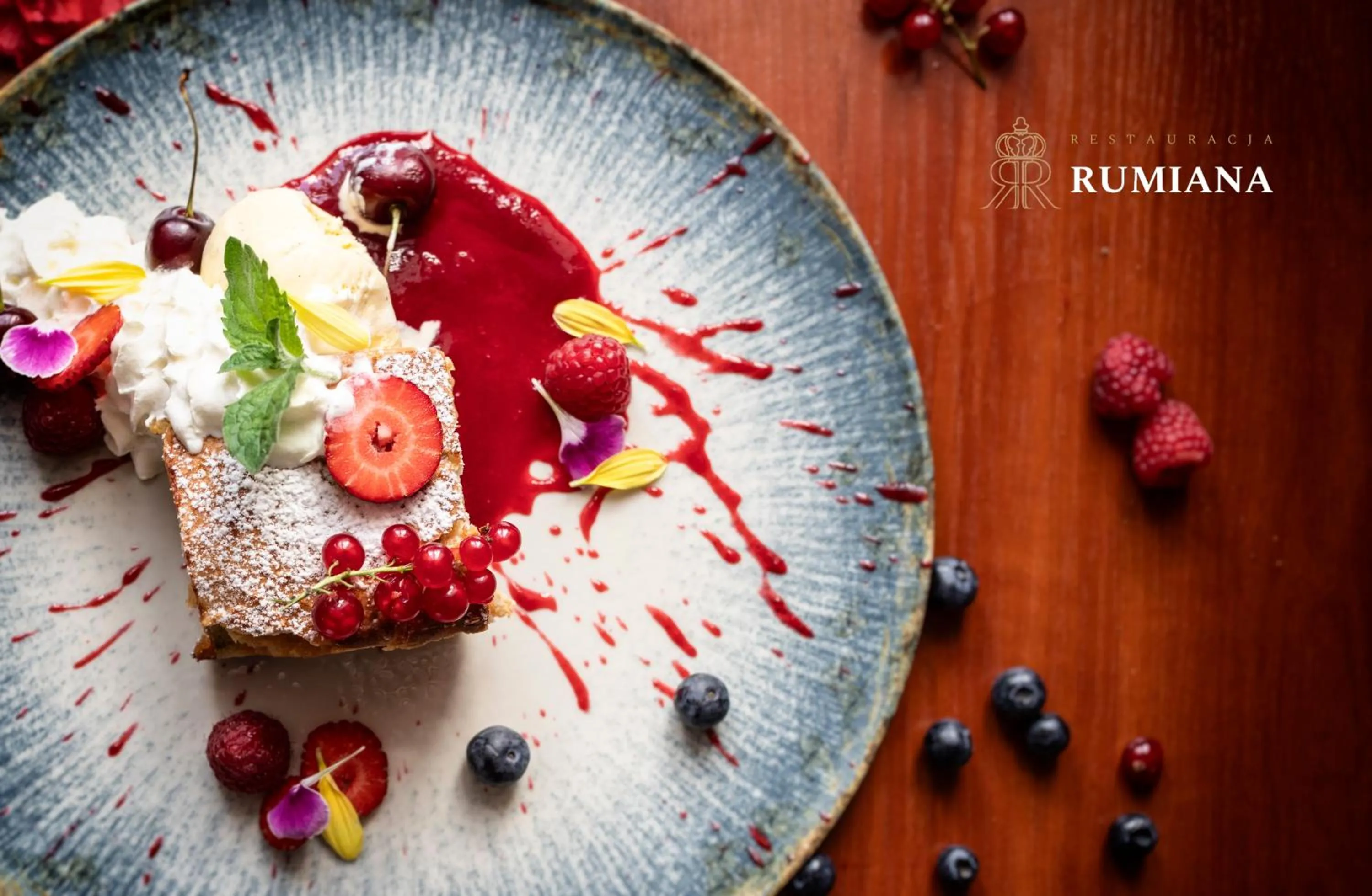 Restaurant/places to eat in Hotel Diamond w Białym Dworku