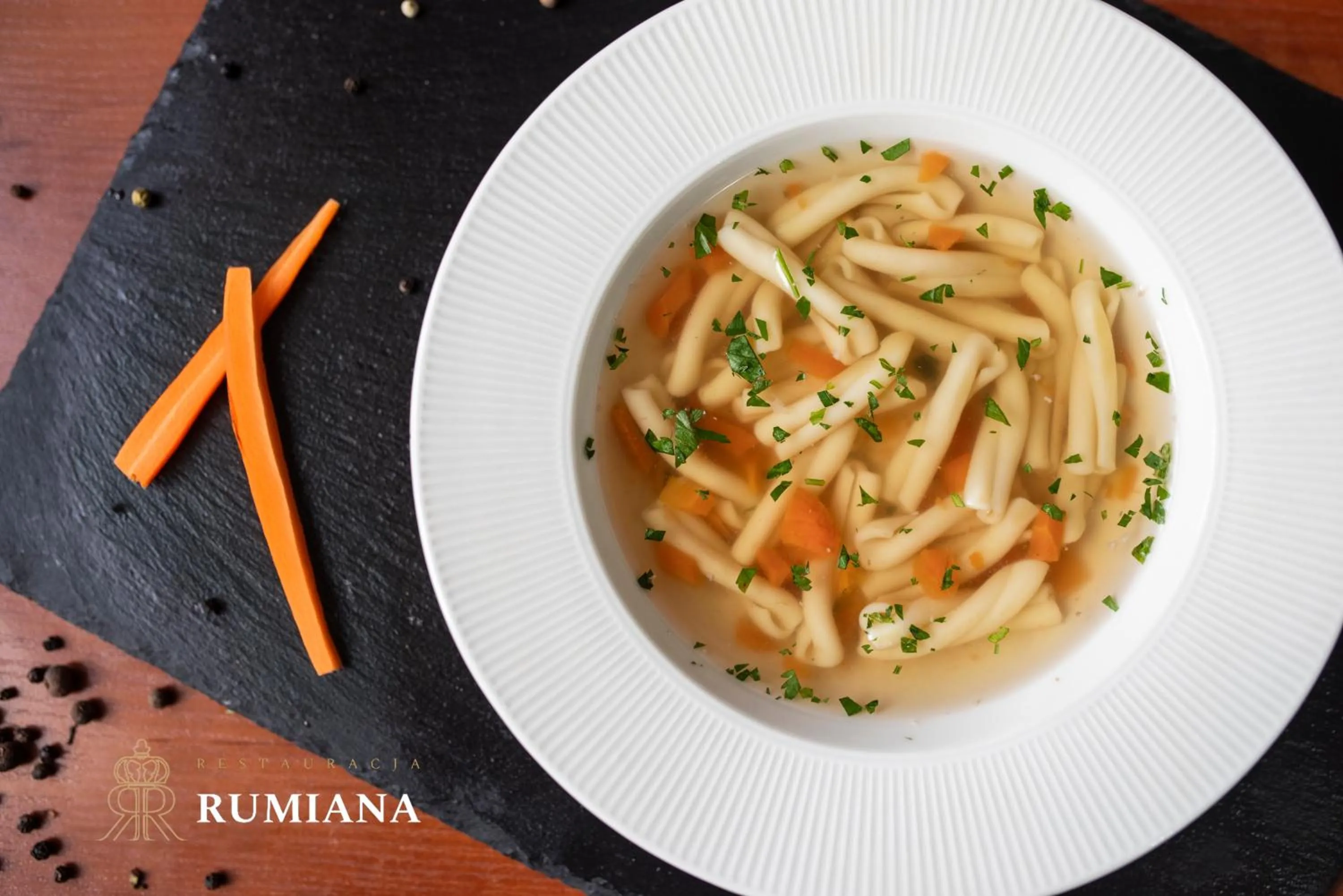 Restaurant/places to eat in Hotel Diamond w Białym Dworku