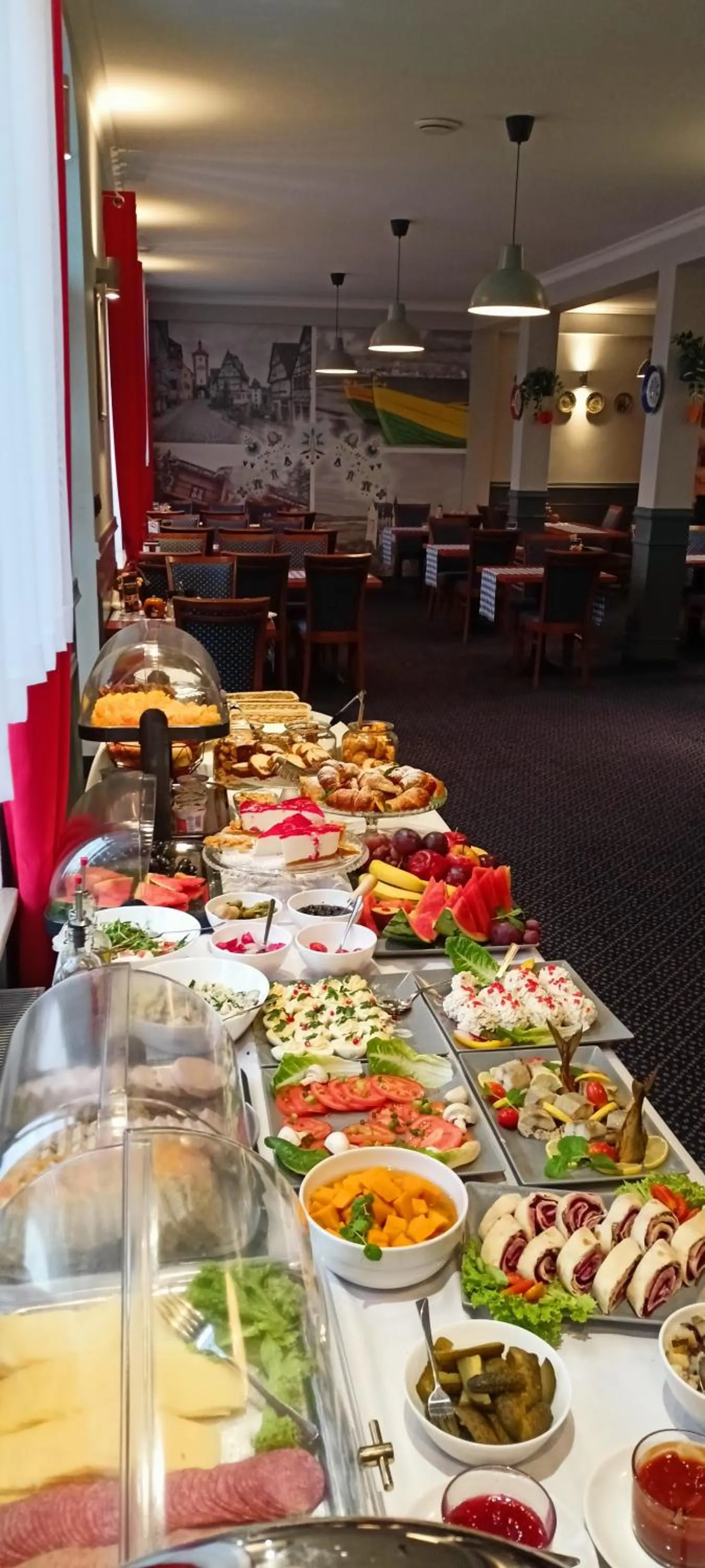 Breakfast in Hotel Diamond w Białym Dworku