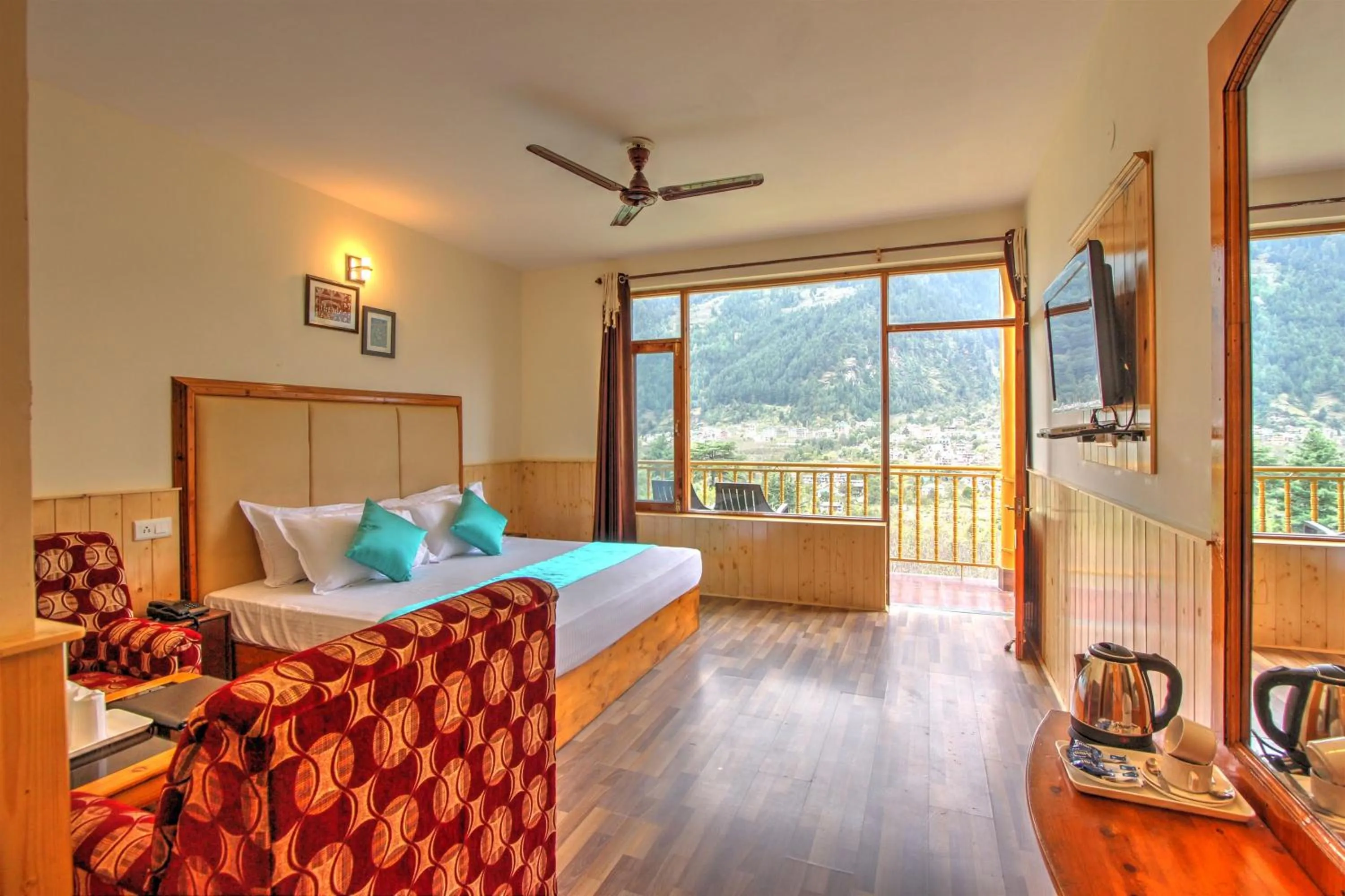 Bedroom, Bed in Hotel Mountain face by Snow City Hotels