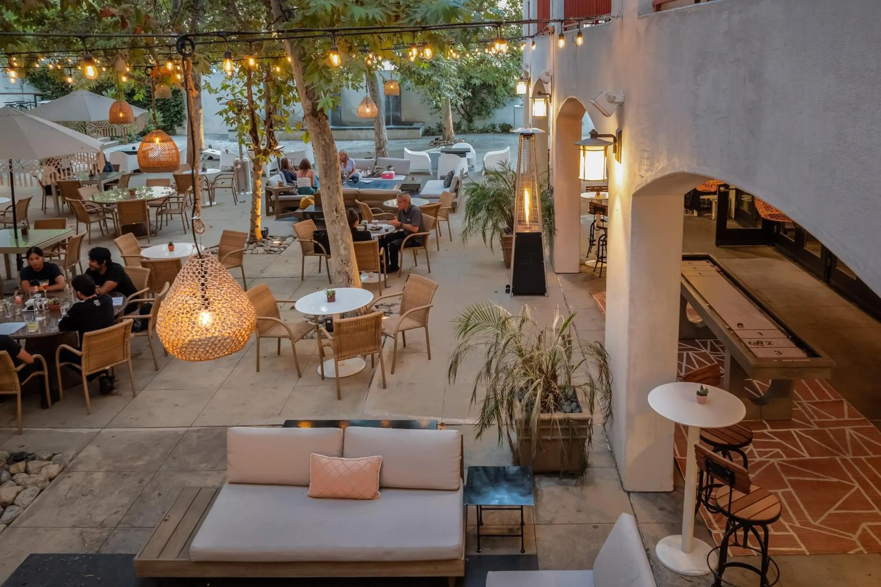 Restaurant/places to eat in Hotel Casa 425 + Lounge, A Four Sisters Inn