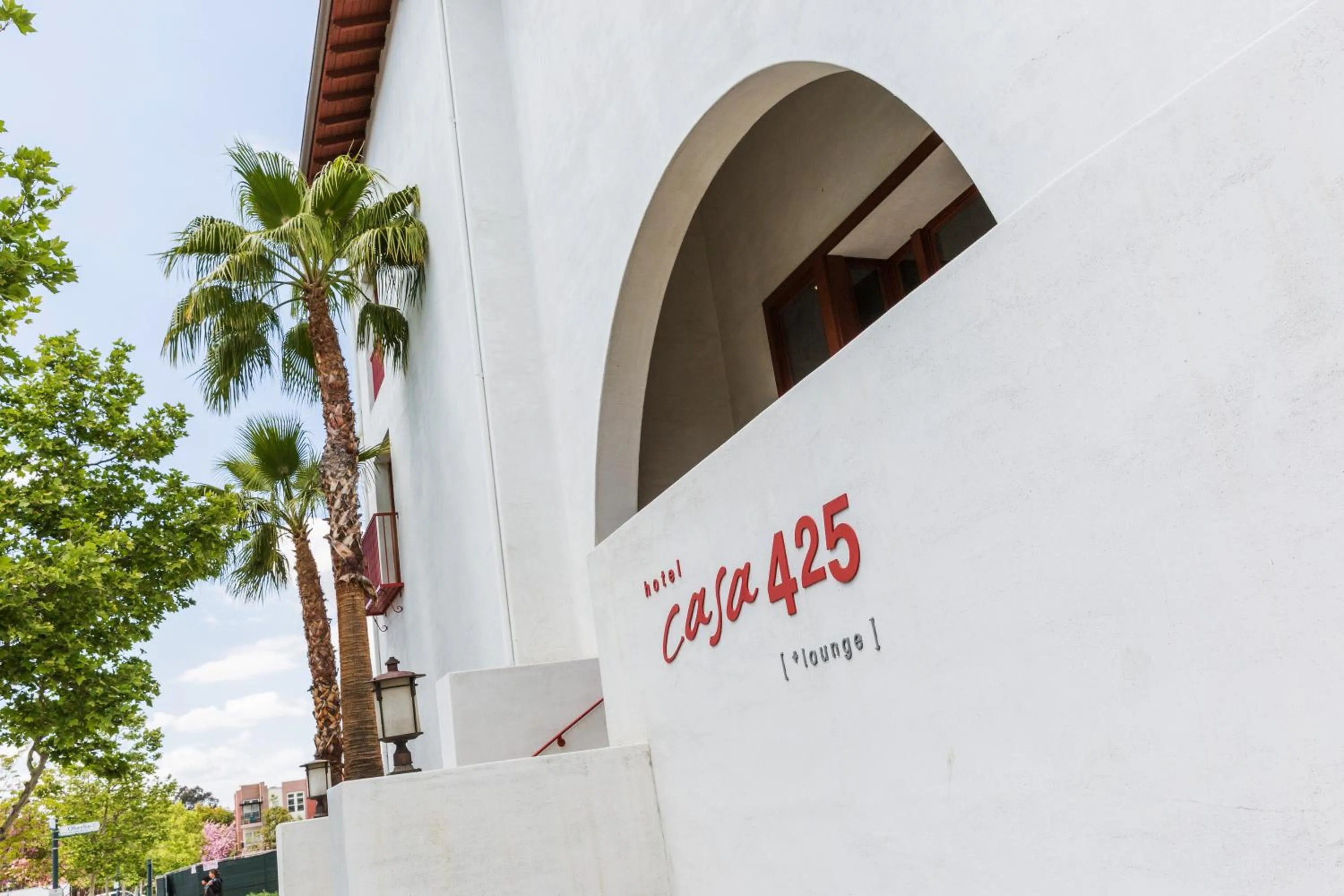 Facade/entrance in Hotel Casa 425 + Lounge, A Four Sisters Inn